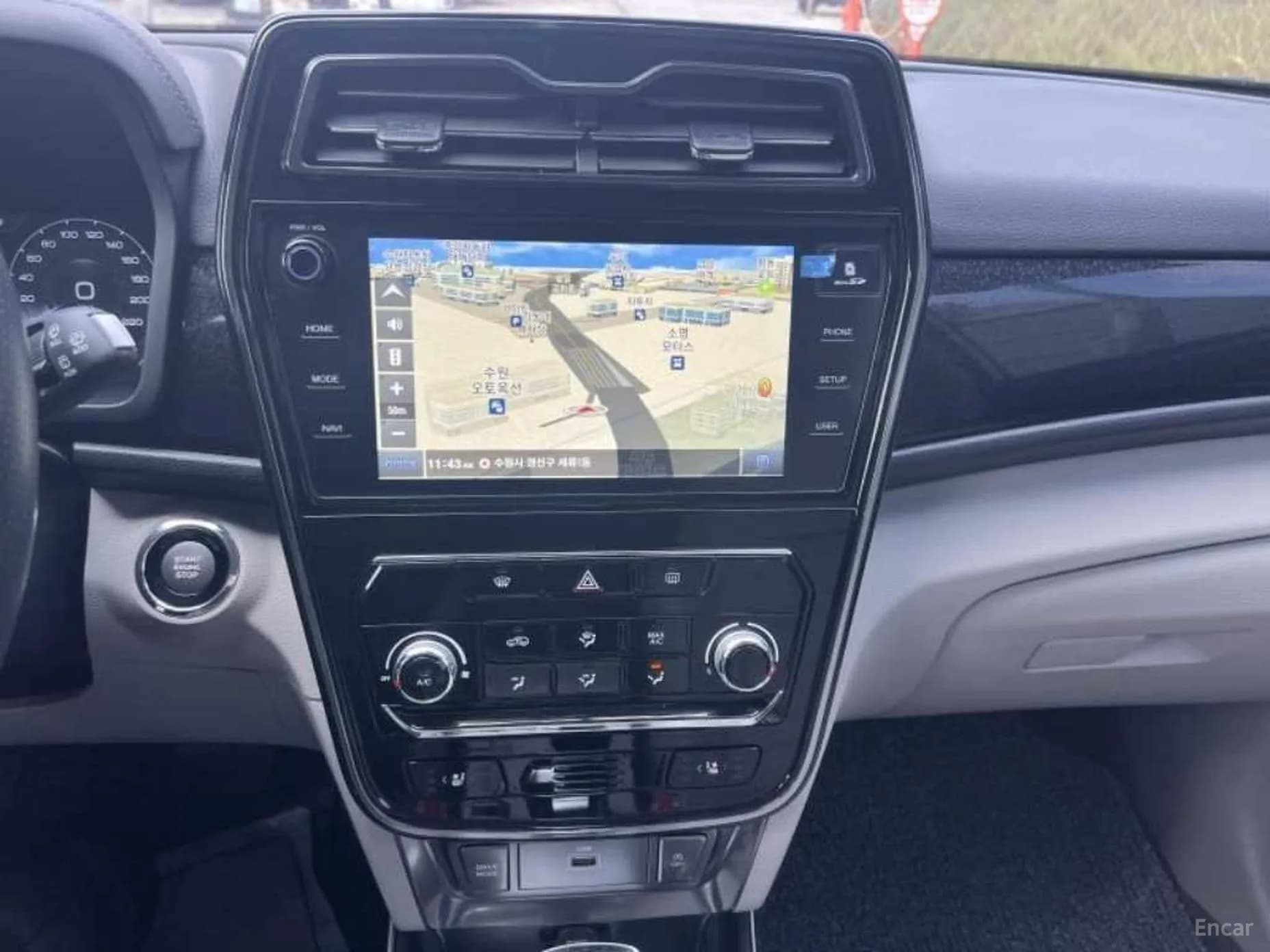 Berry New Tivoli