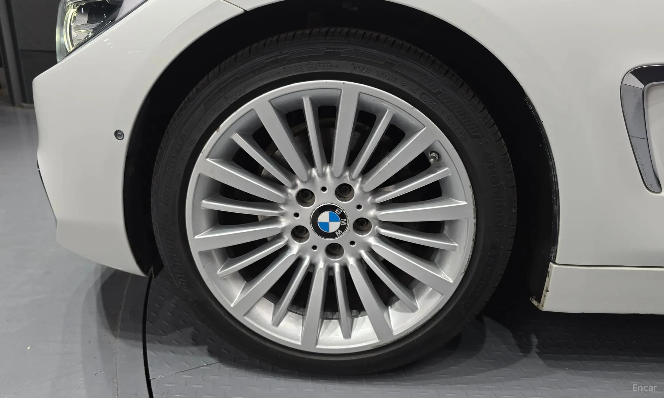 Series 4 (F32)