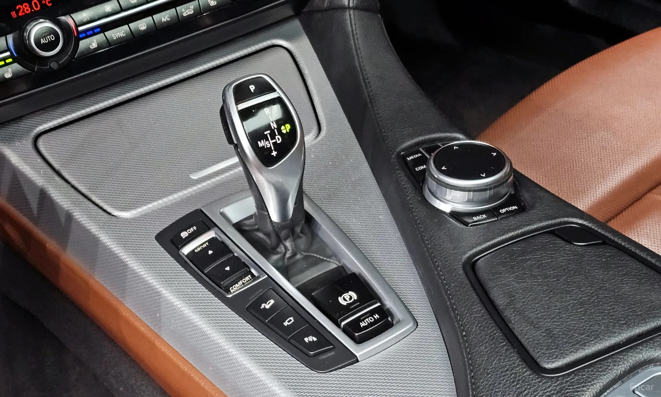 6 Series (F12)