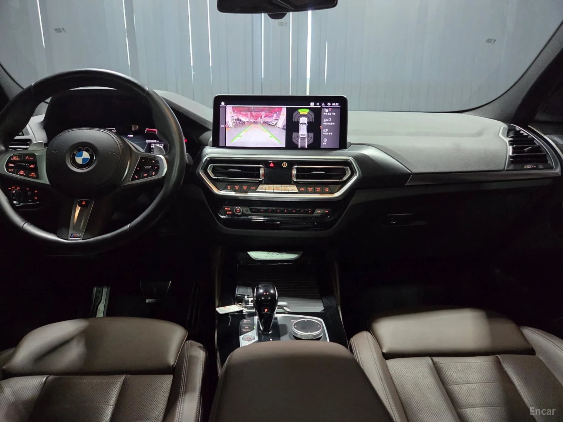 X4 (G02)