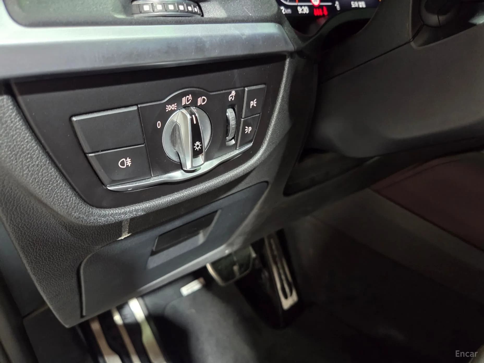 X4 (G02)