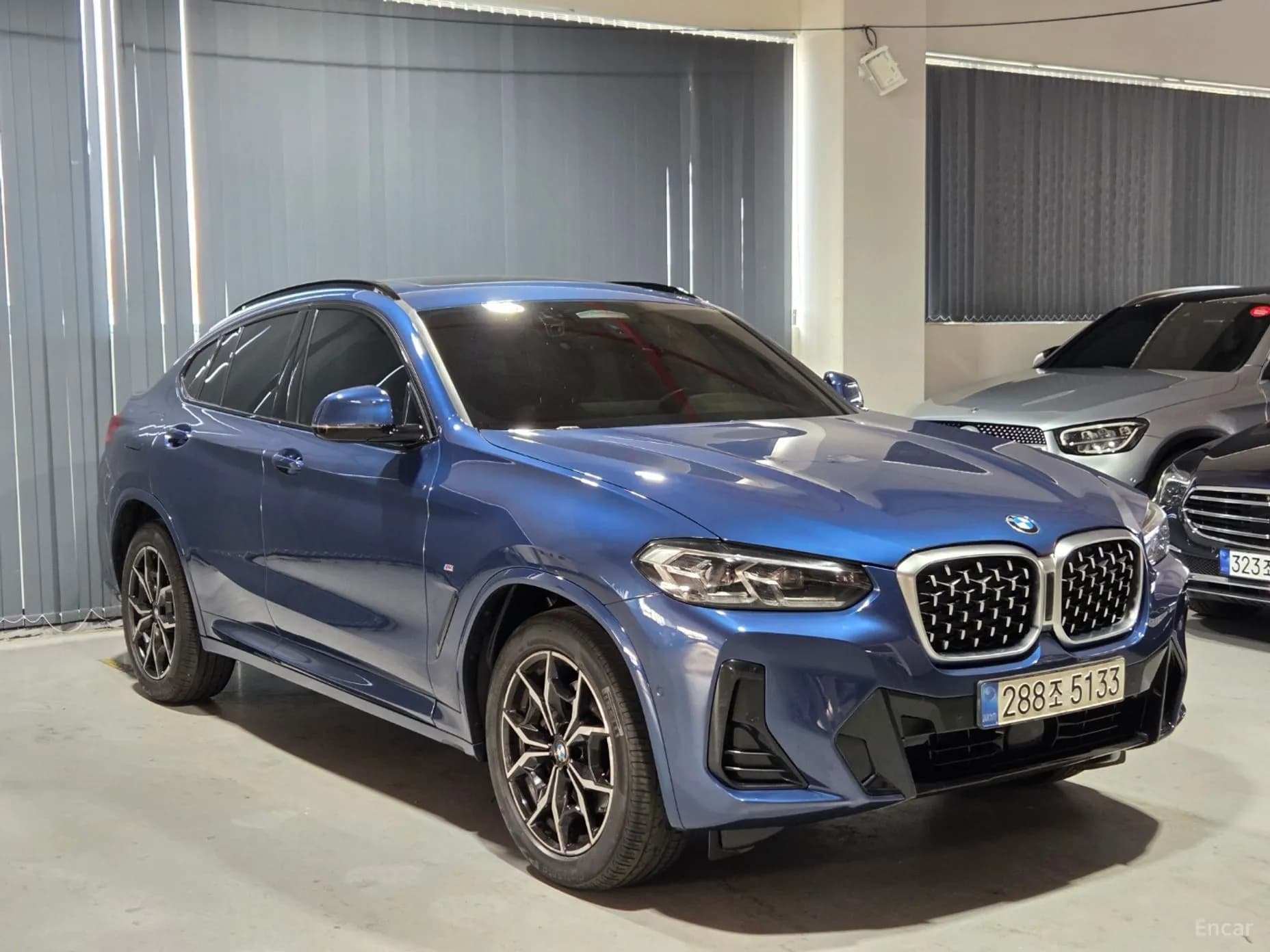 X4 (G02)