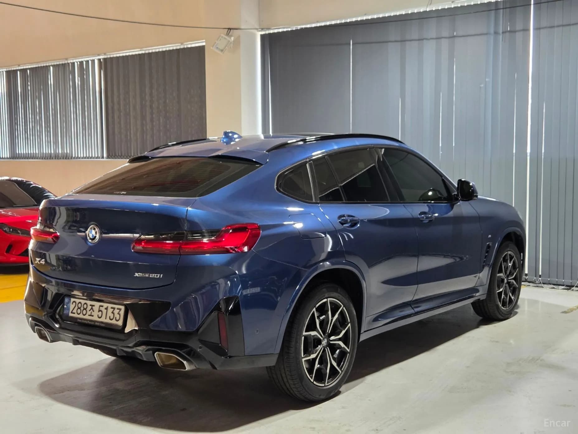 X4 (G02)