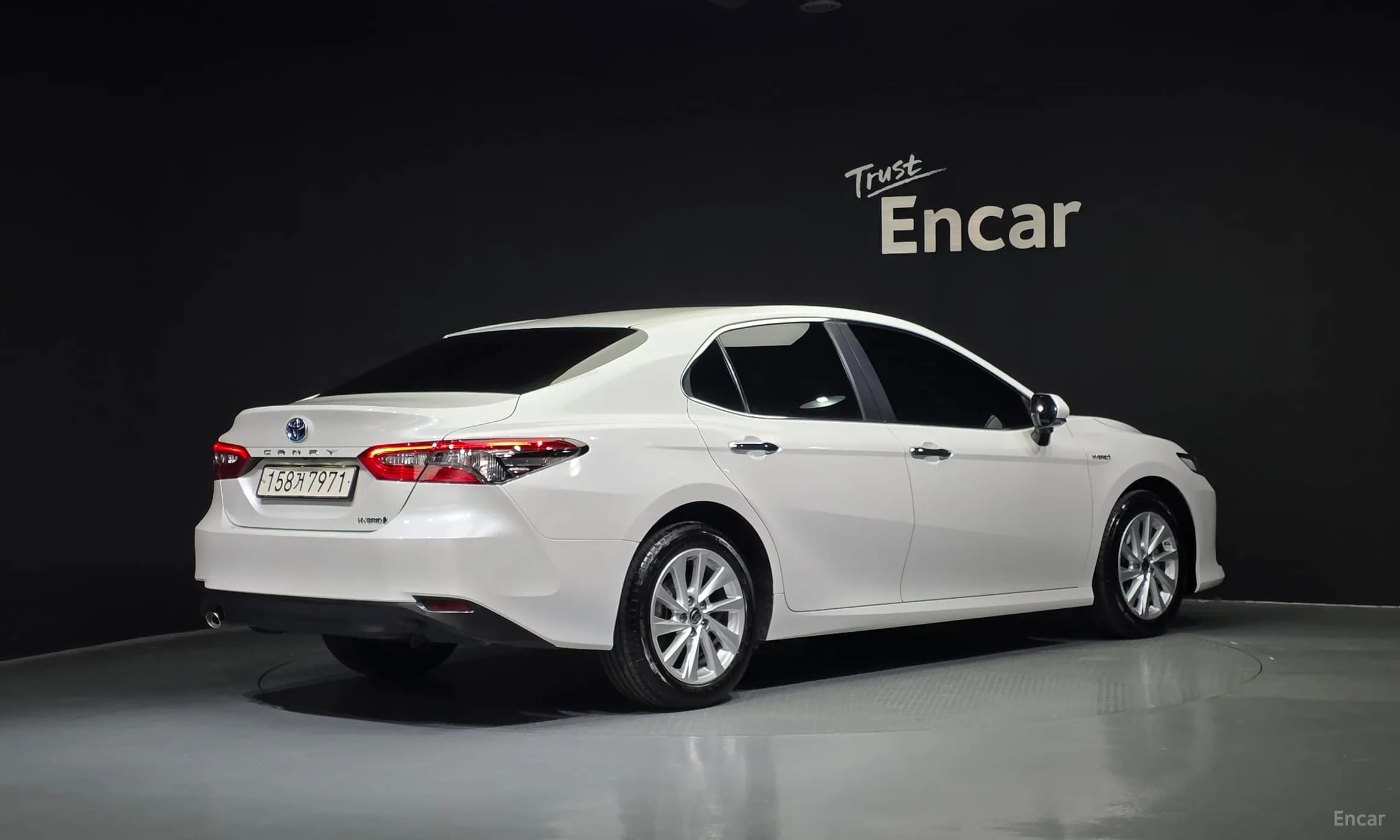 Camry (XV70)