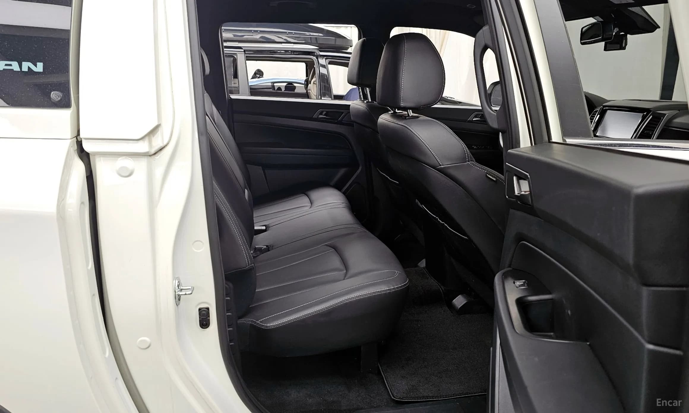 Rexton Sports Khan