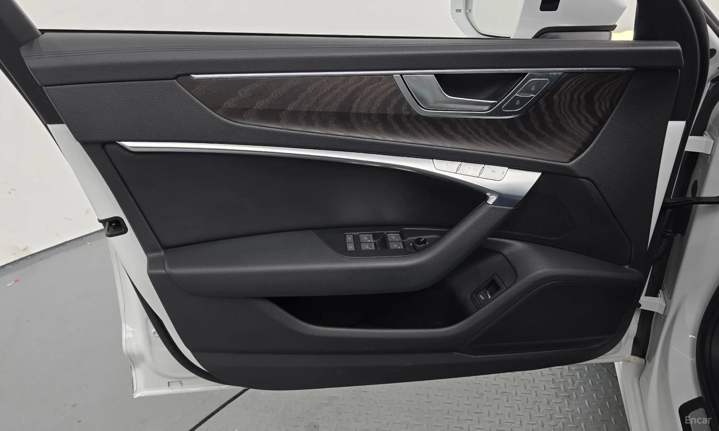 A6 (C8)