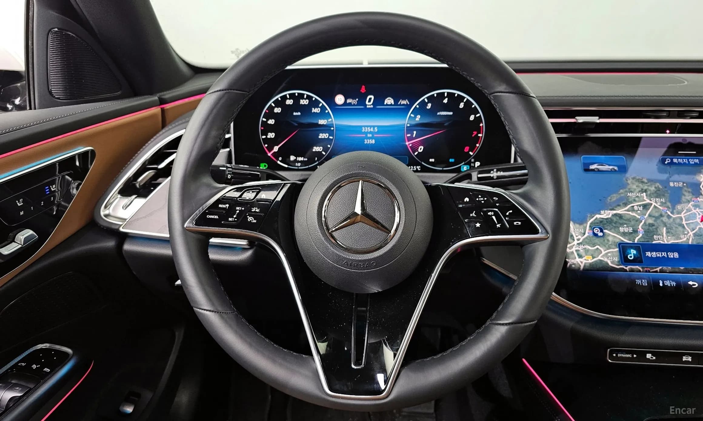 E-Class W214
