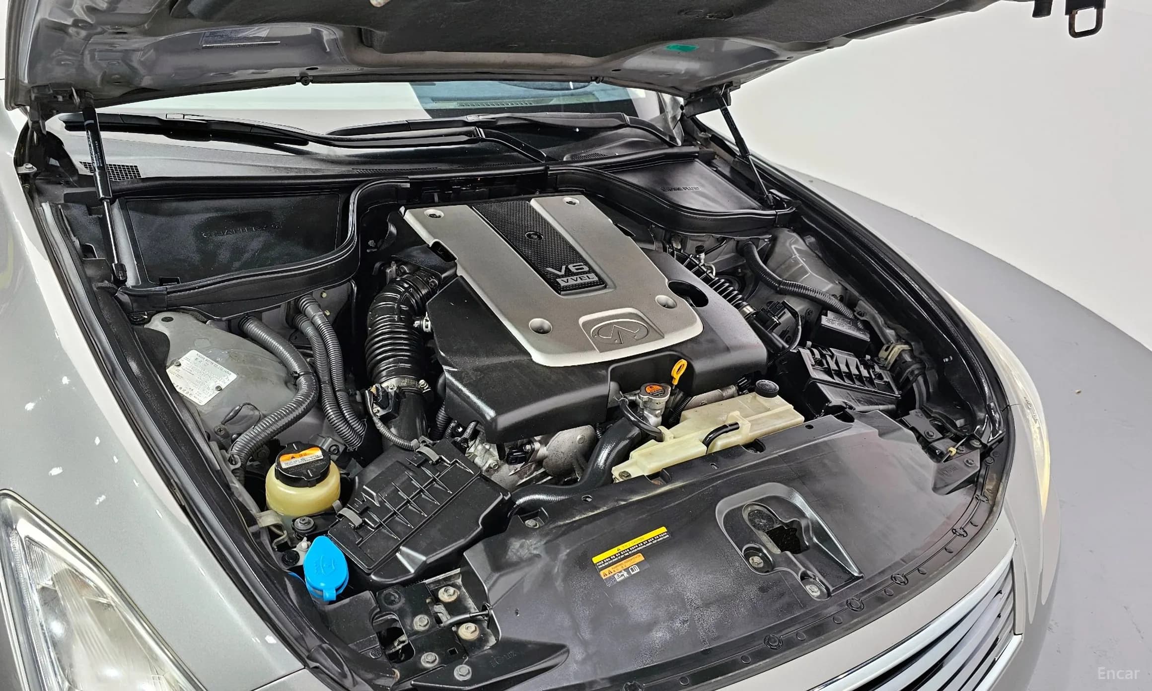 G37