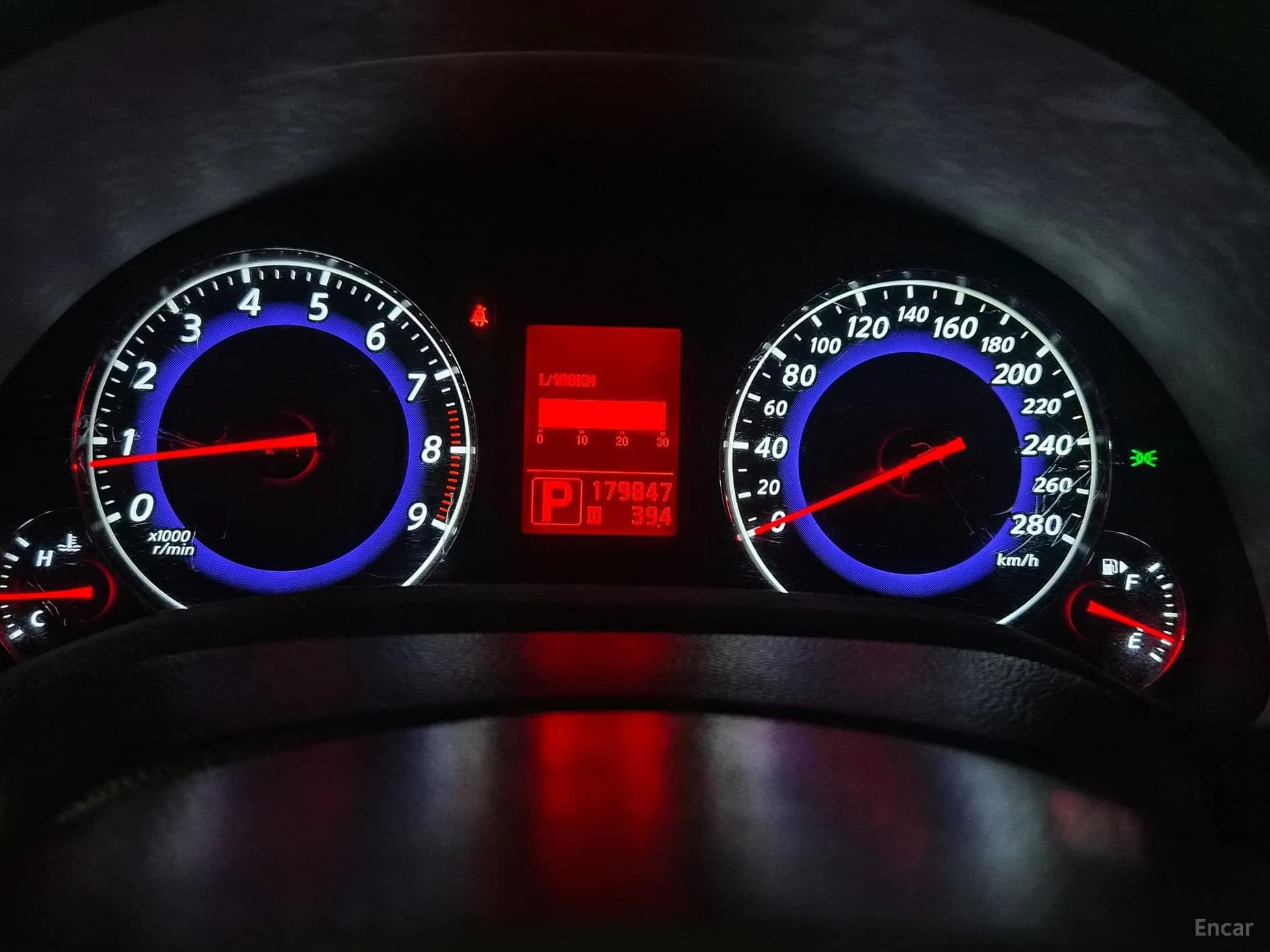 G37