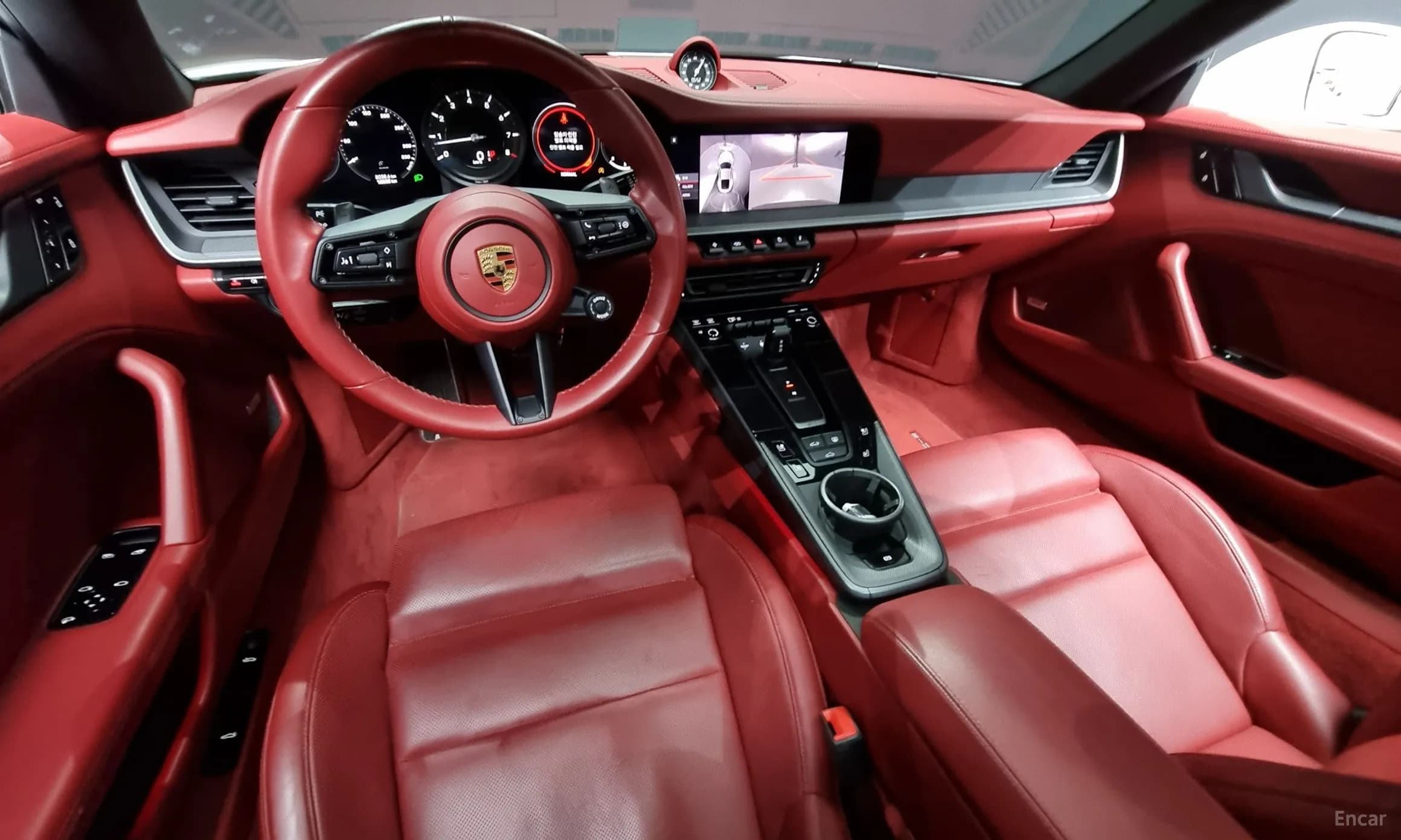 911 (992)