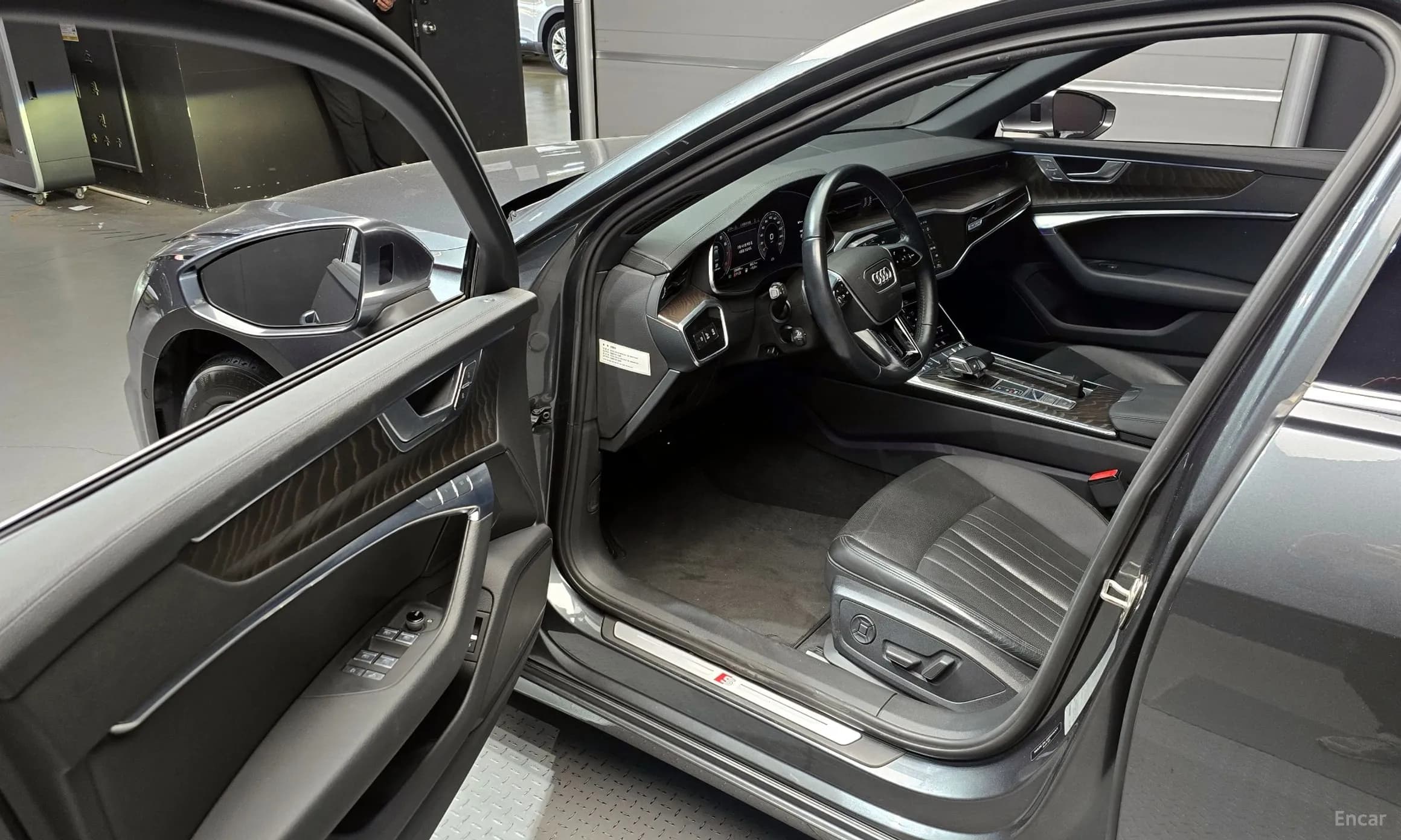A6 (C8)