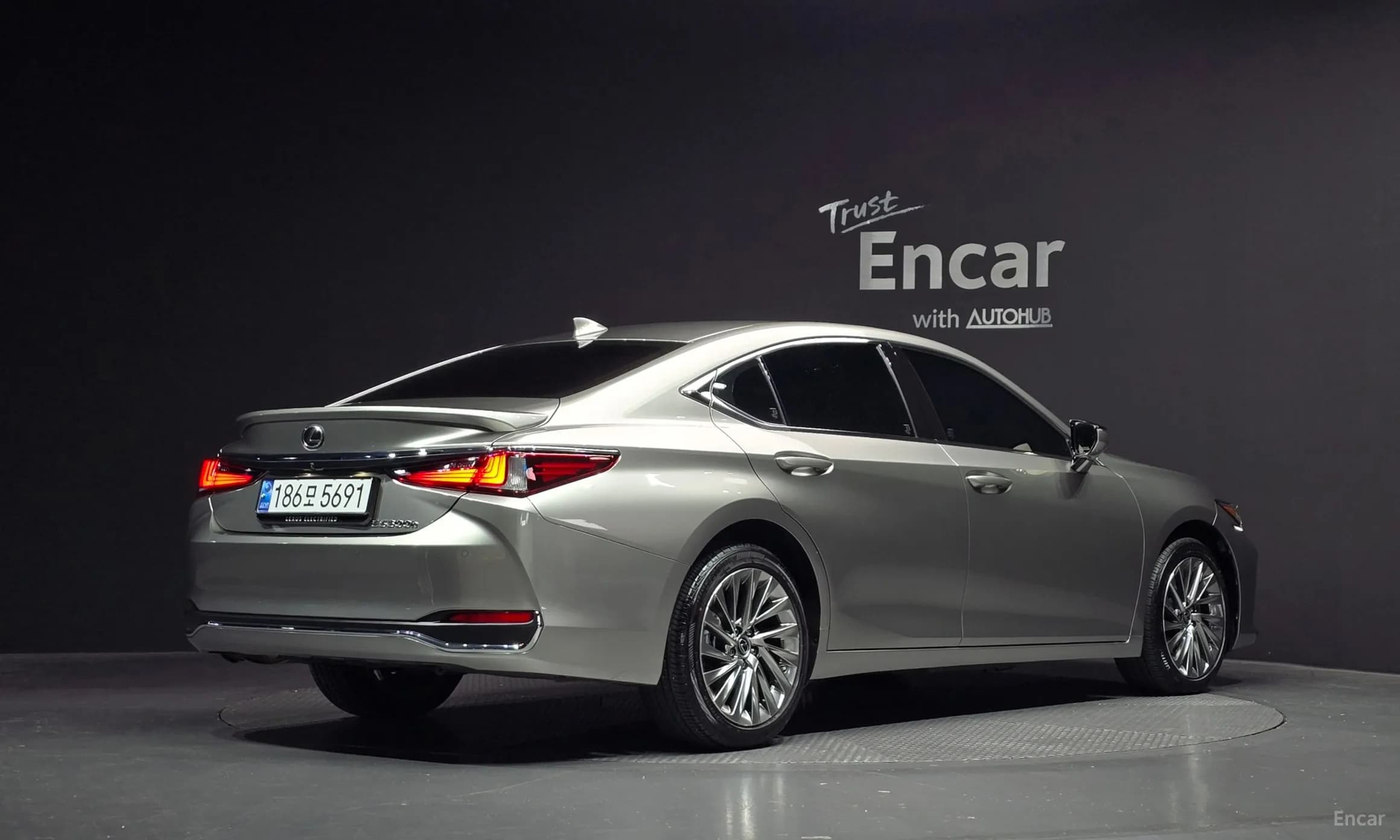 ES300h 7th Generation