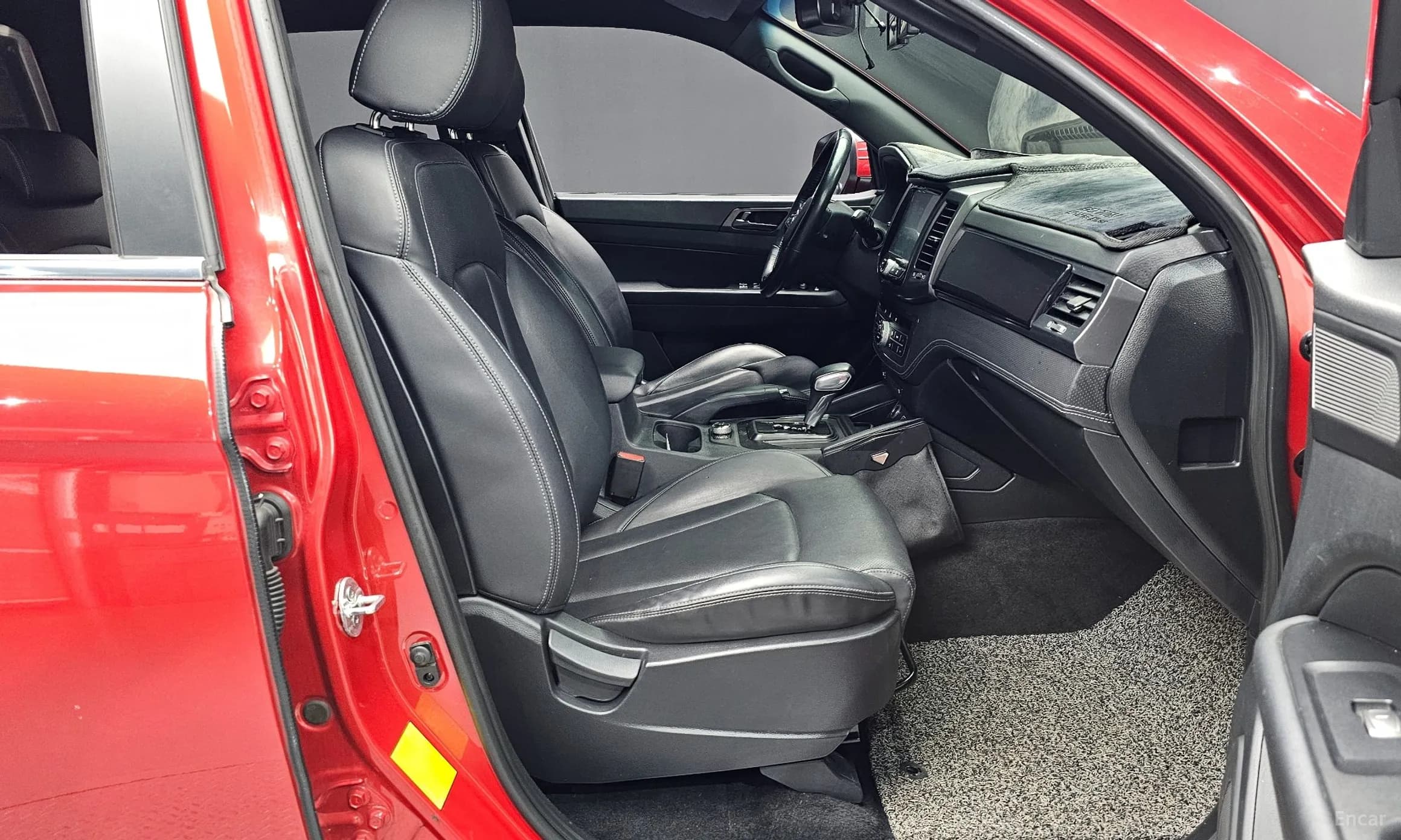 Rexton Sports Khan