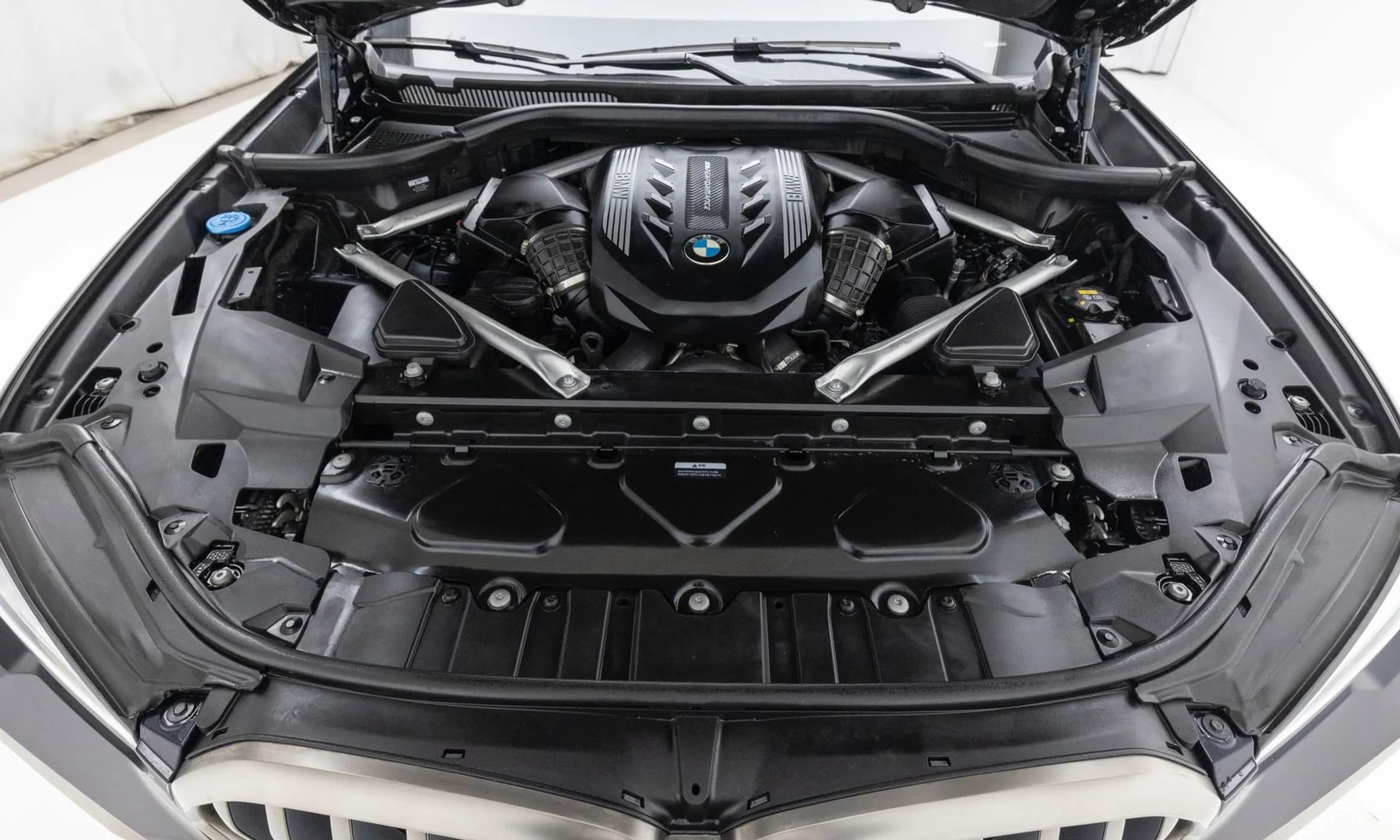 X6 (G06)
