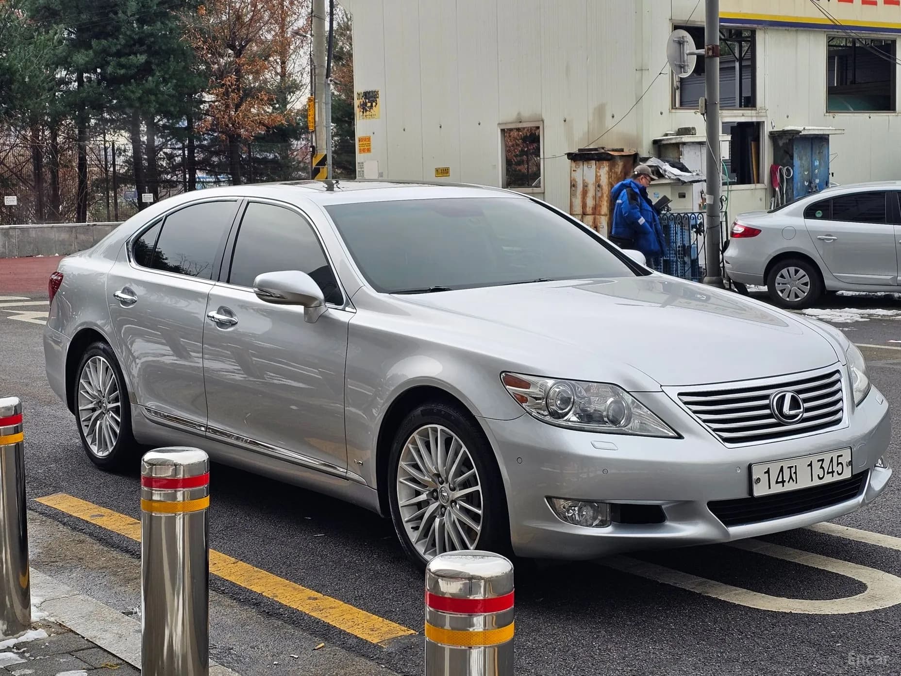 LS460