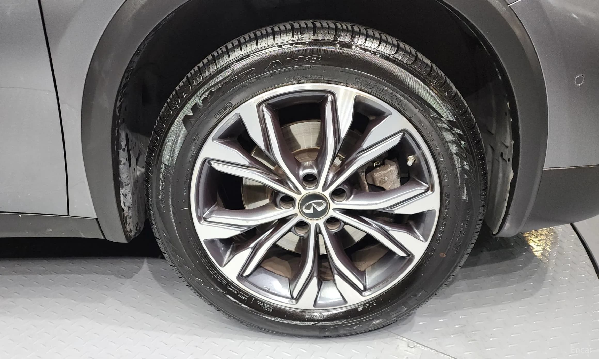 QX30