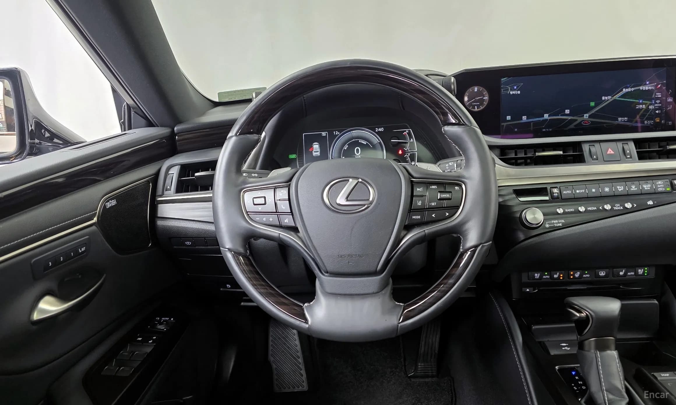 ES300h 7th Generation