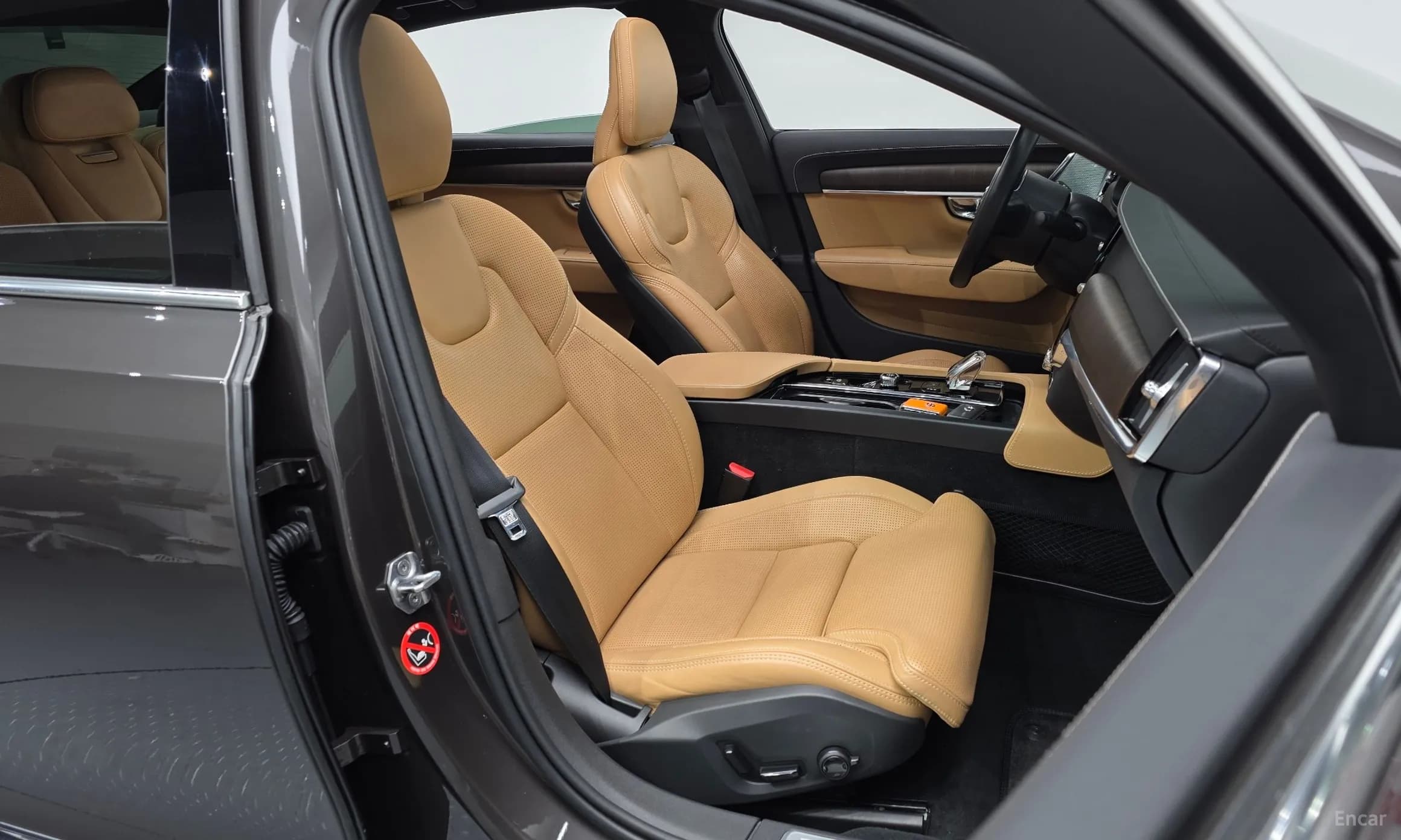 S90