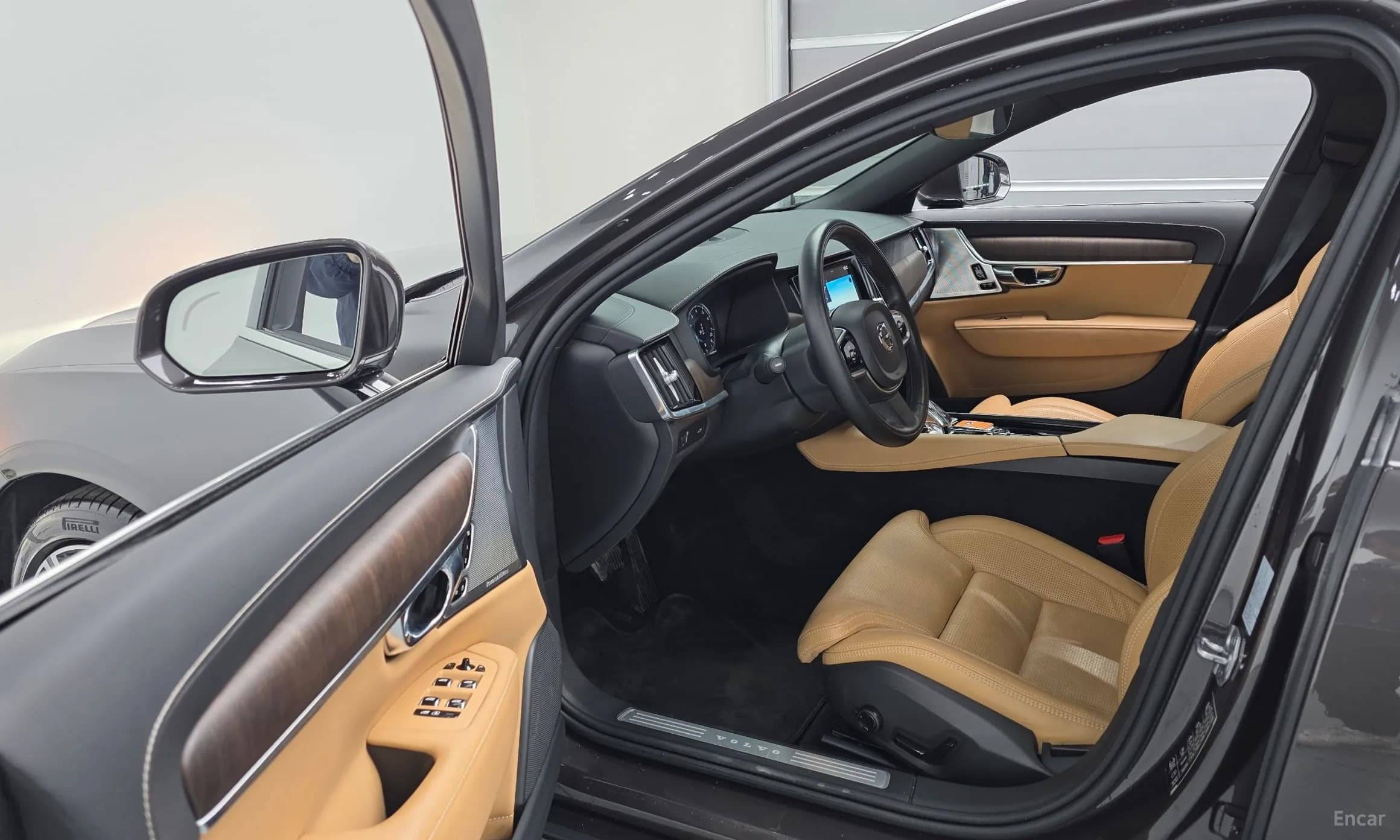 S90