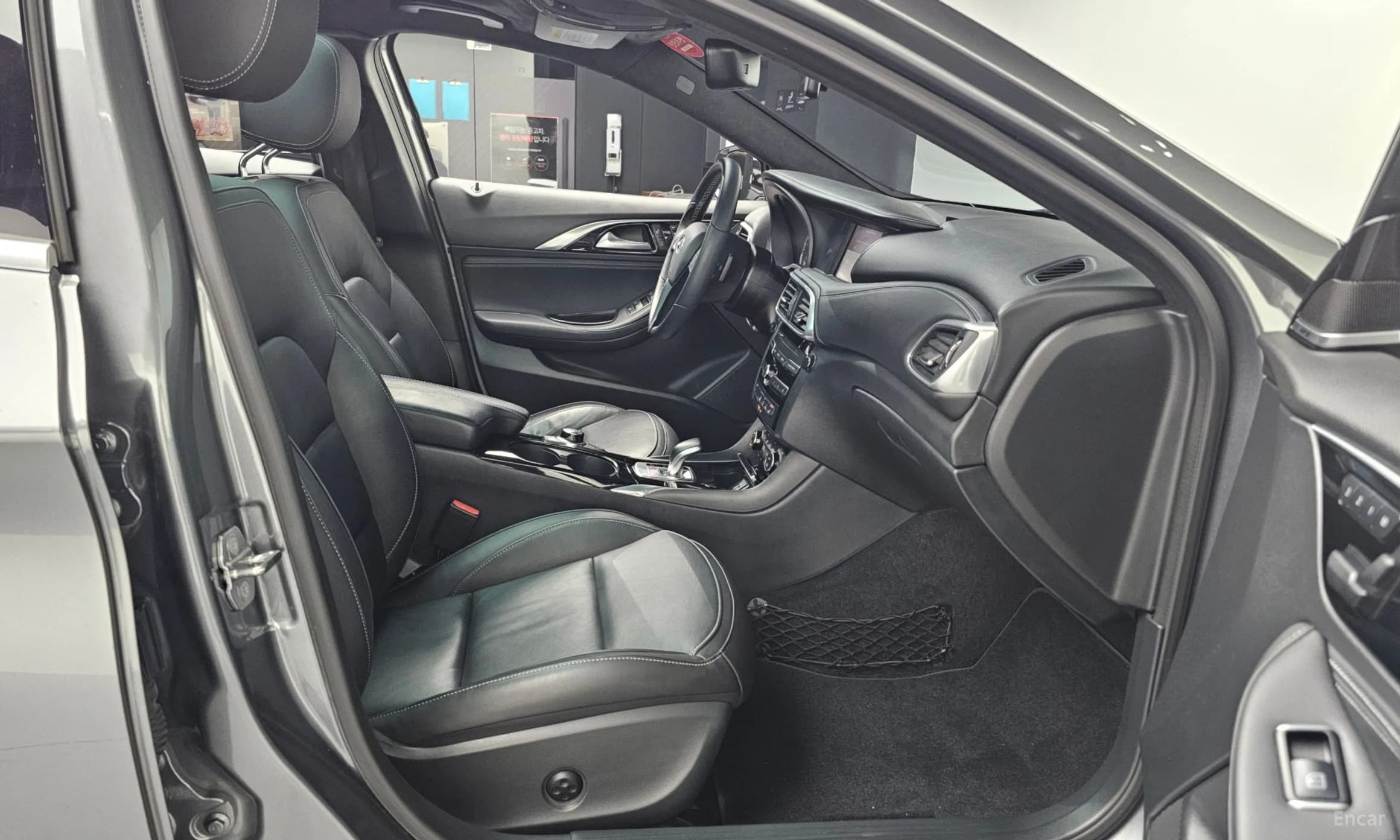 QX30