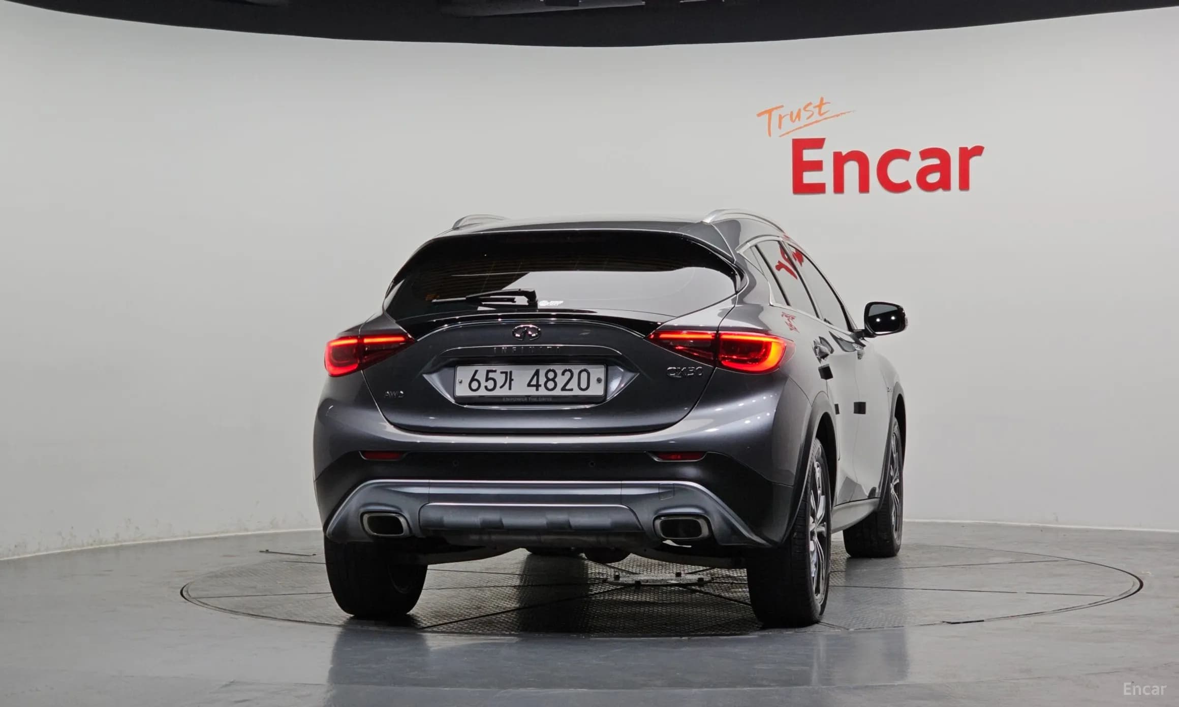 QX30