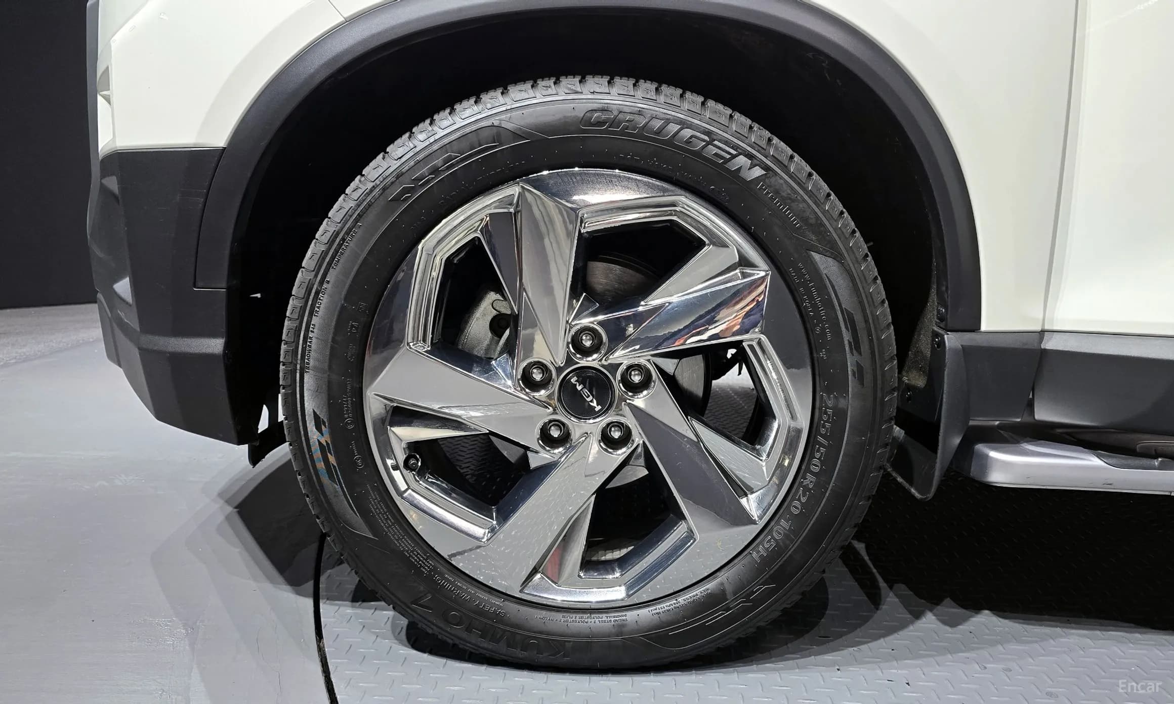 Rexton Sports Khan