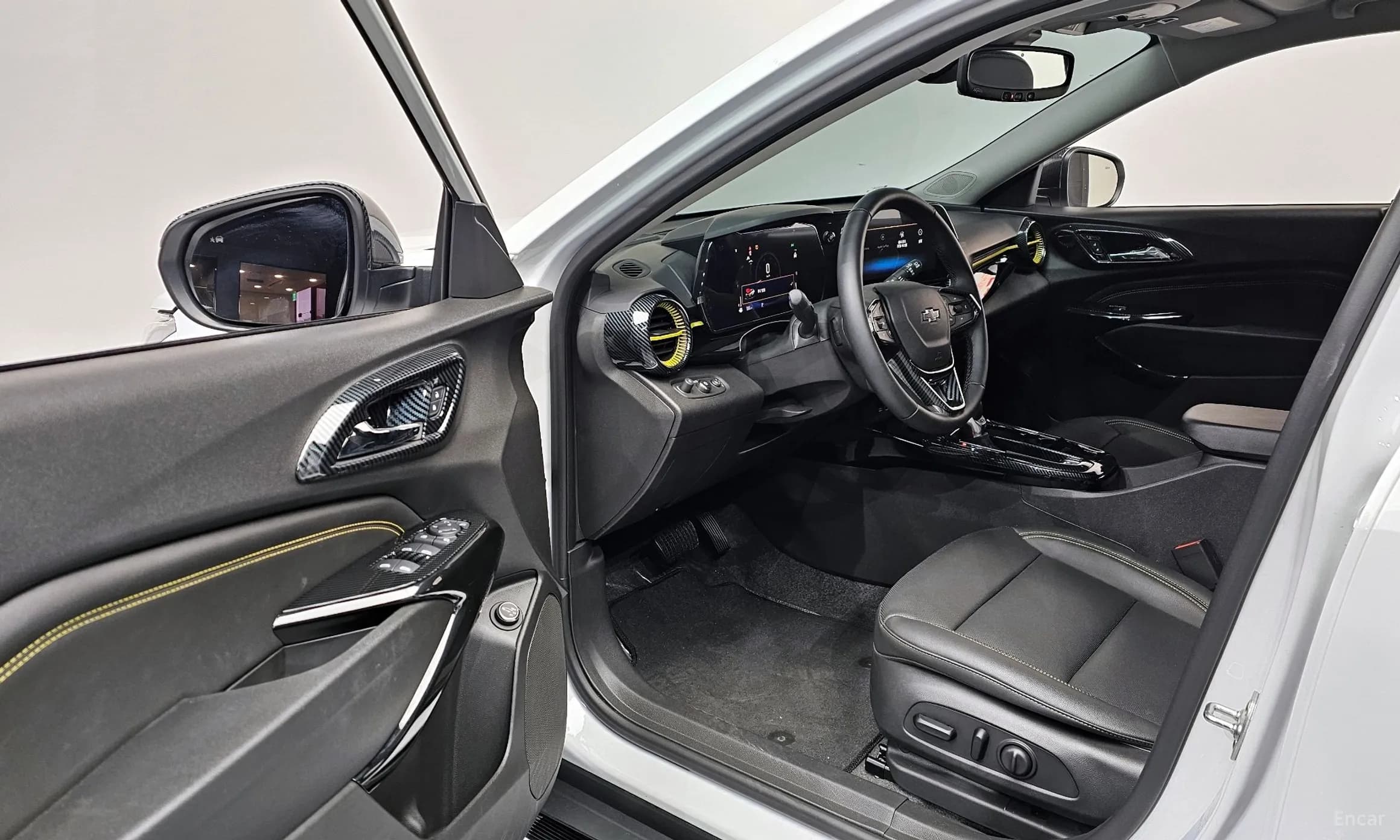 Trax Crossover