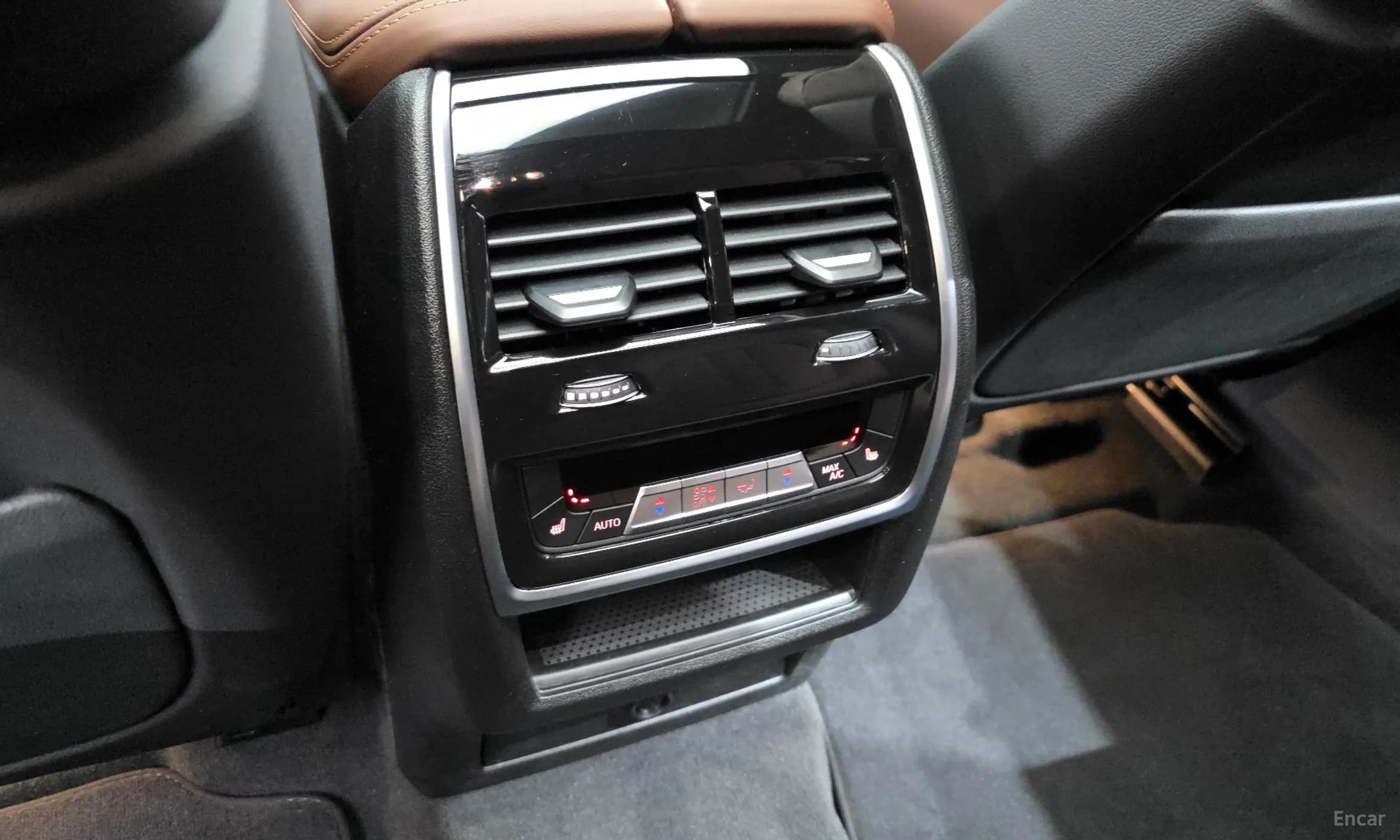 X6 (G06)