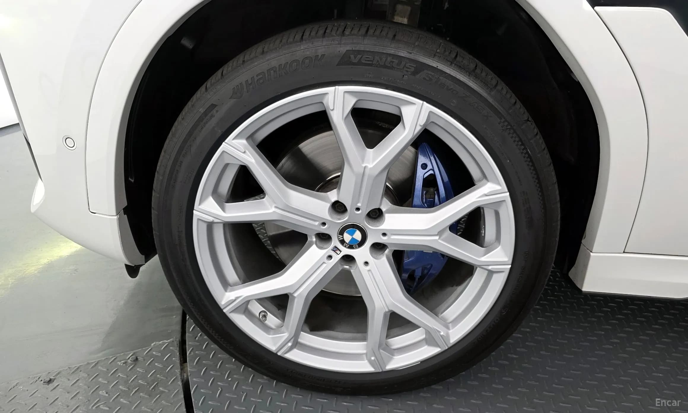 X6 (G06)