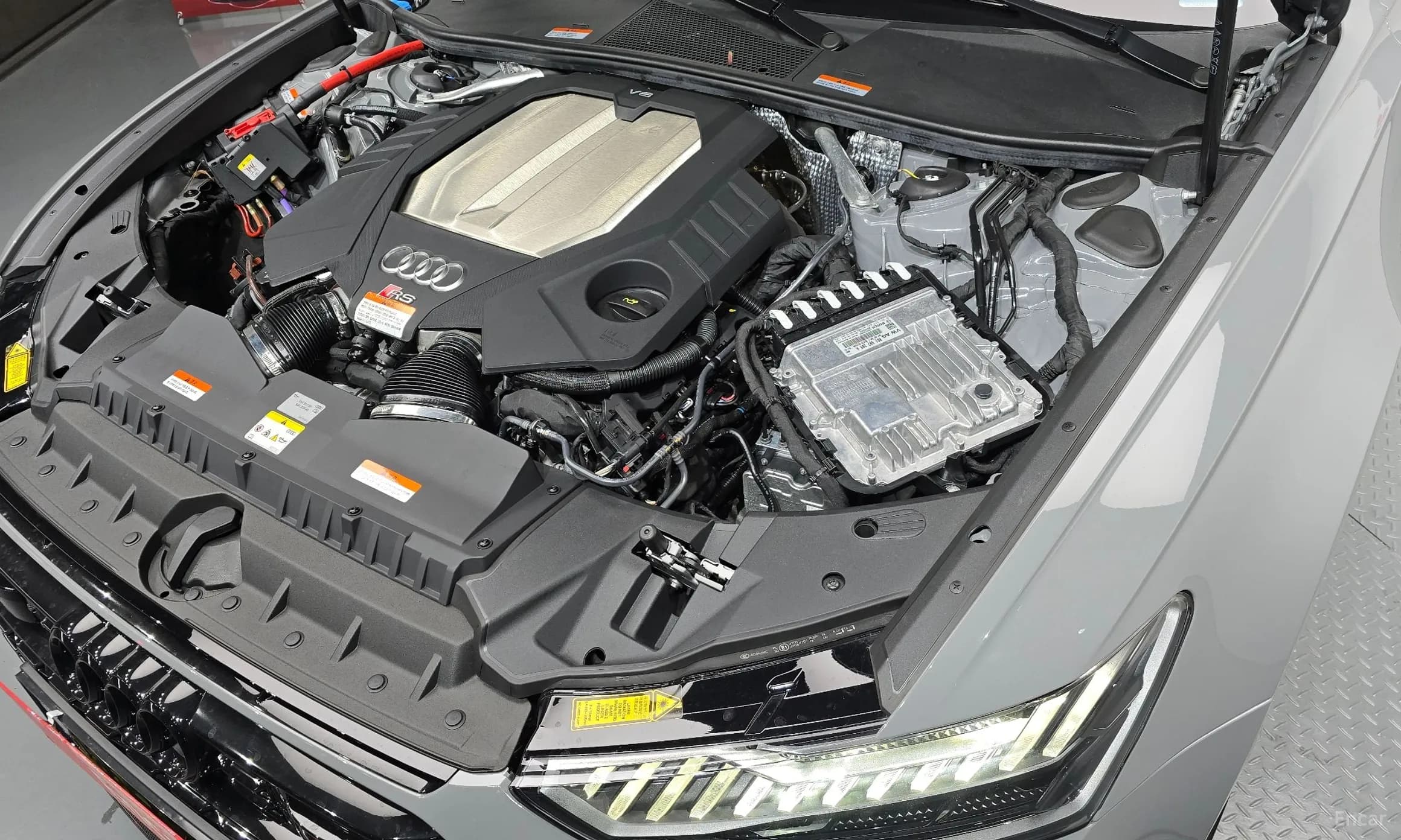 RS6 (C8)