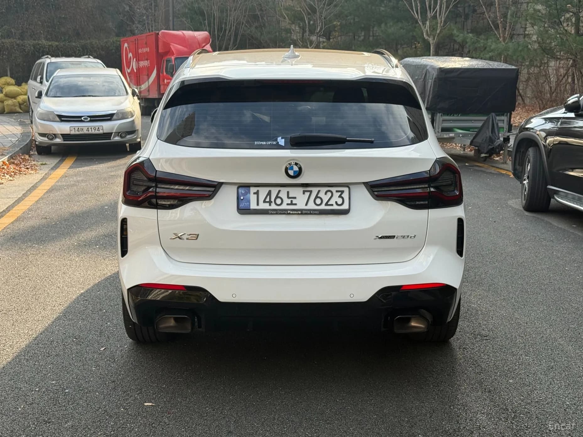 X3 (G01)