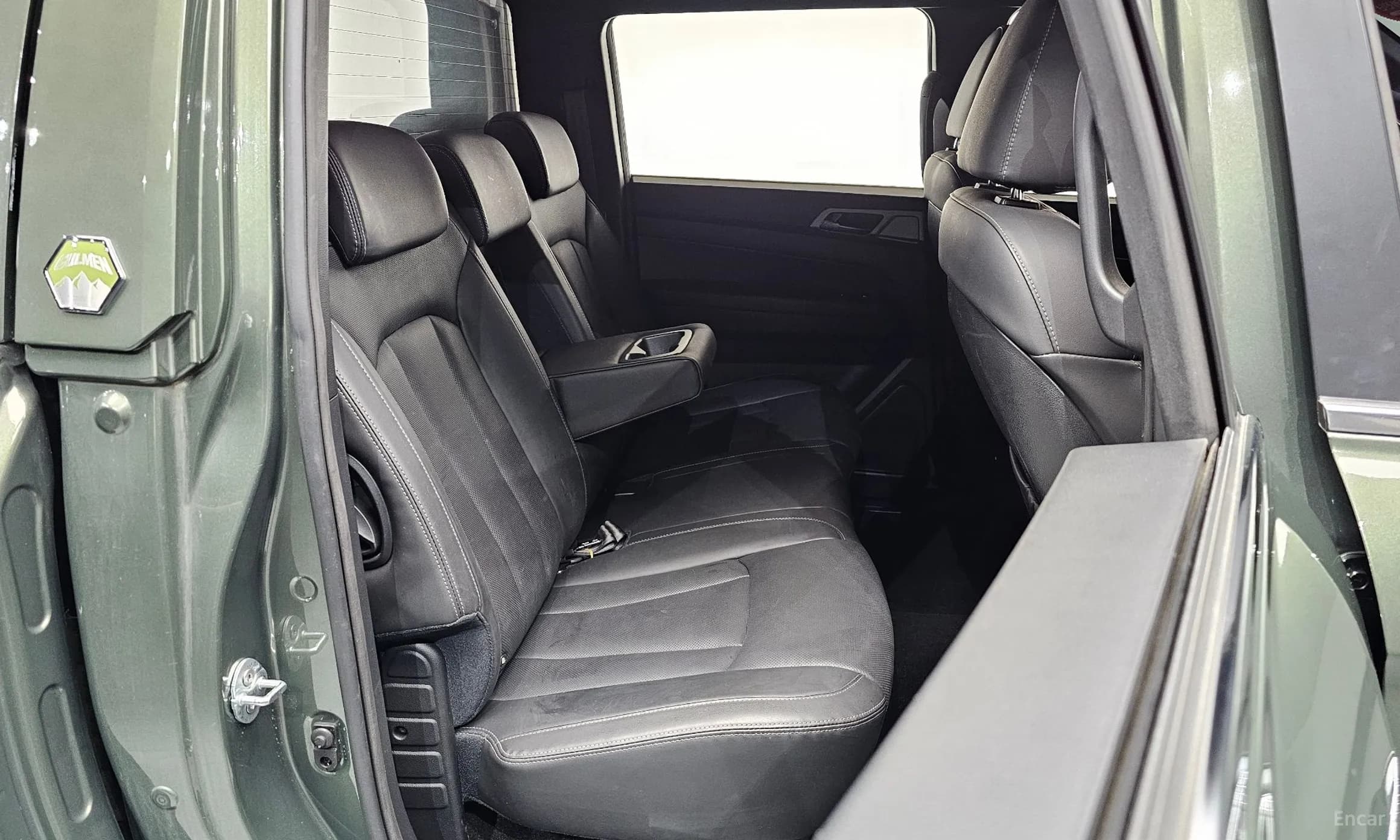 Rexton Sports Khan