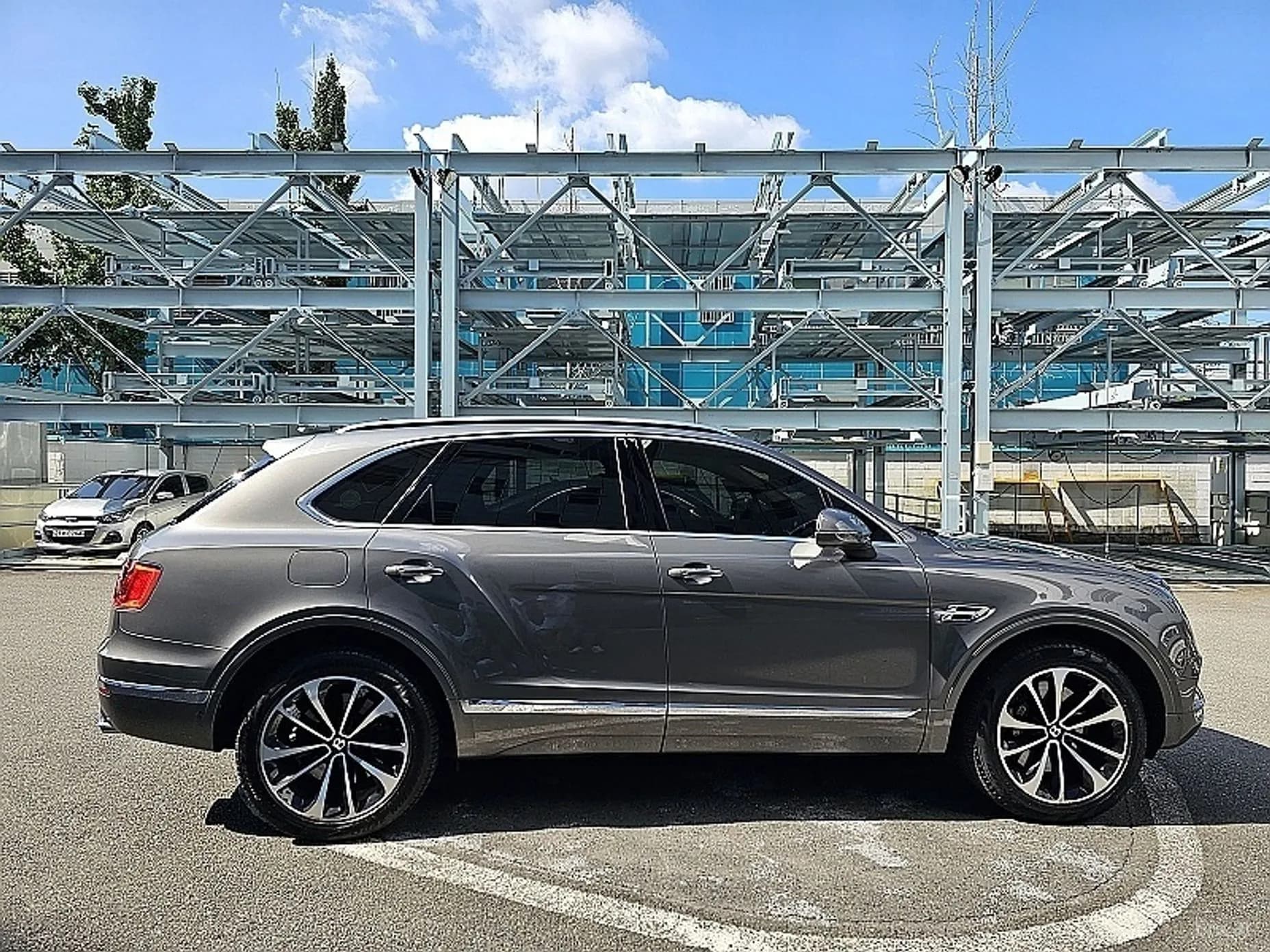 Bentayga