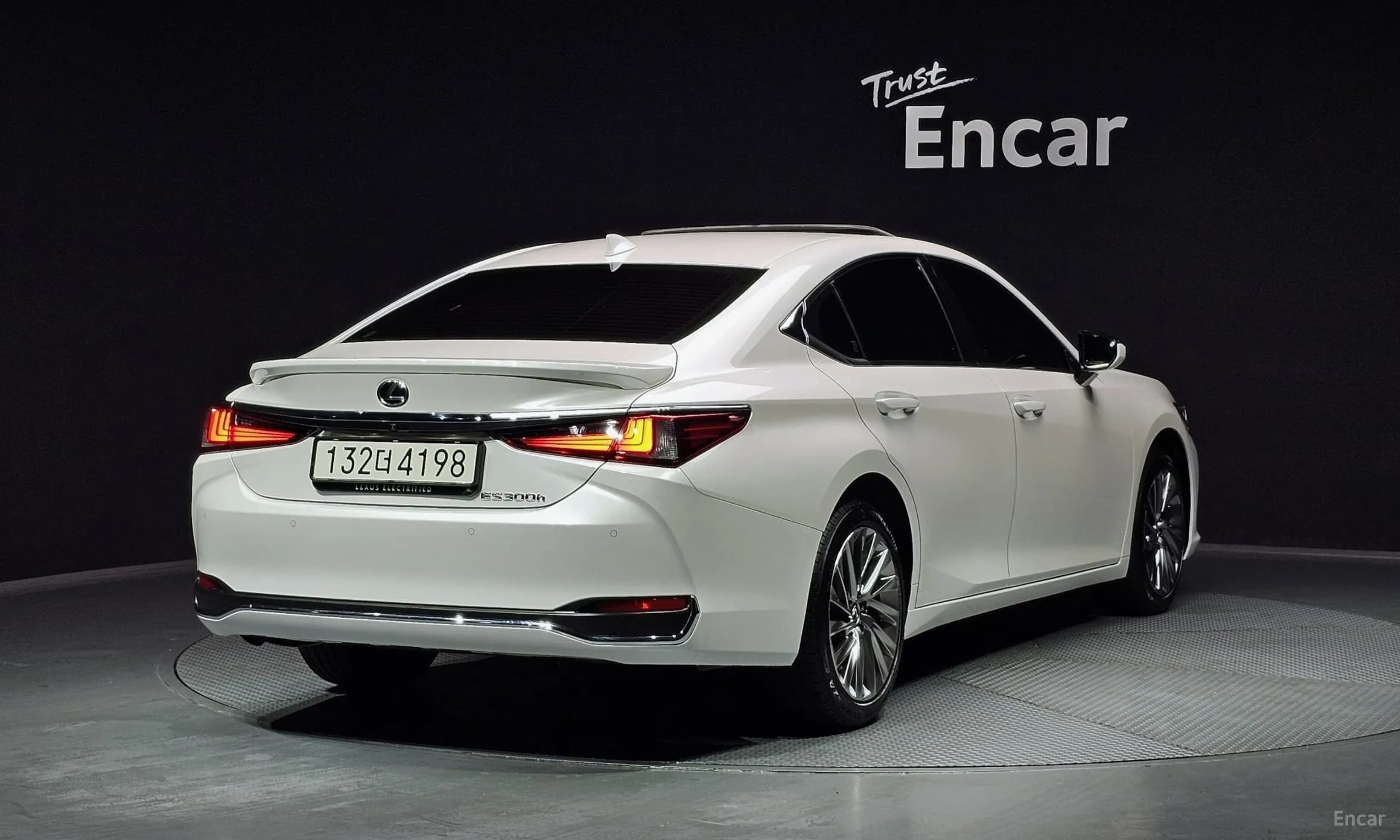 ES300h 7th Generation