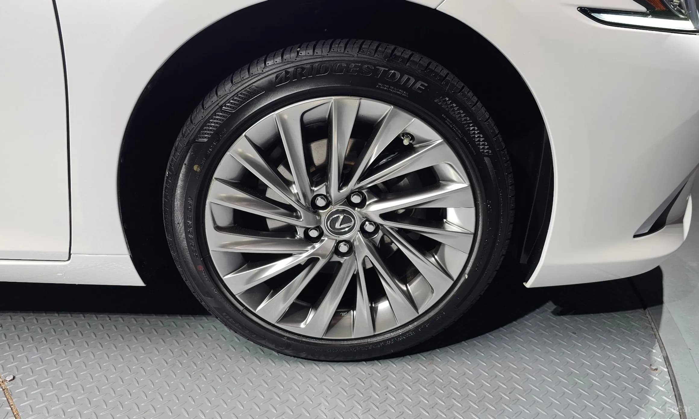 ES300h 7th Generation