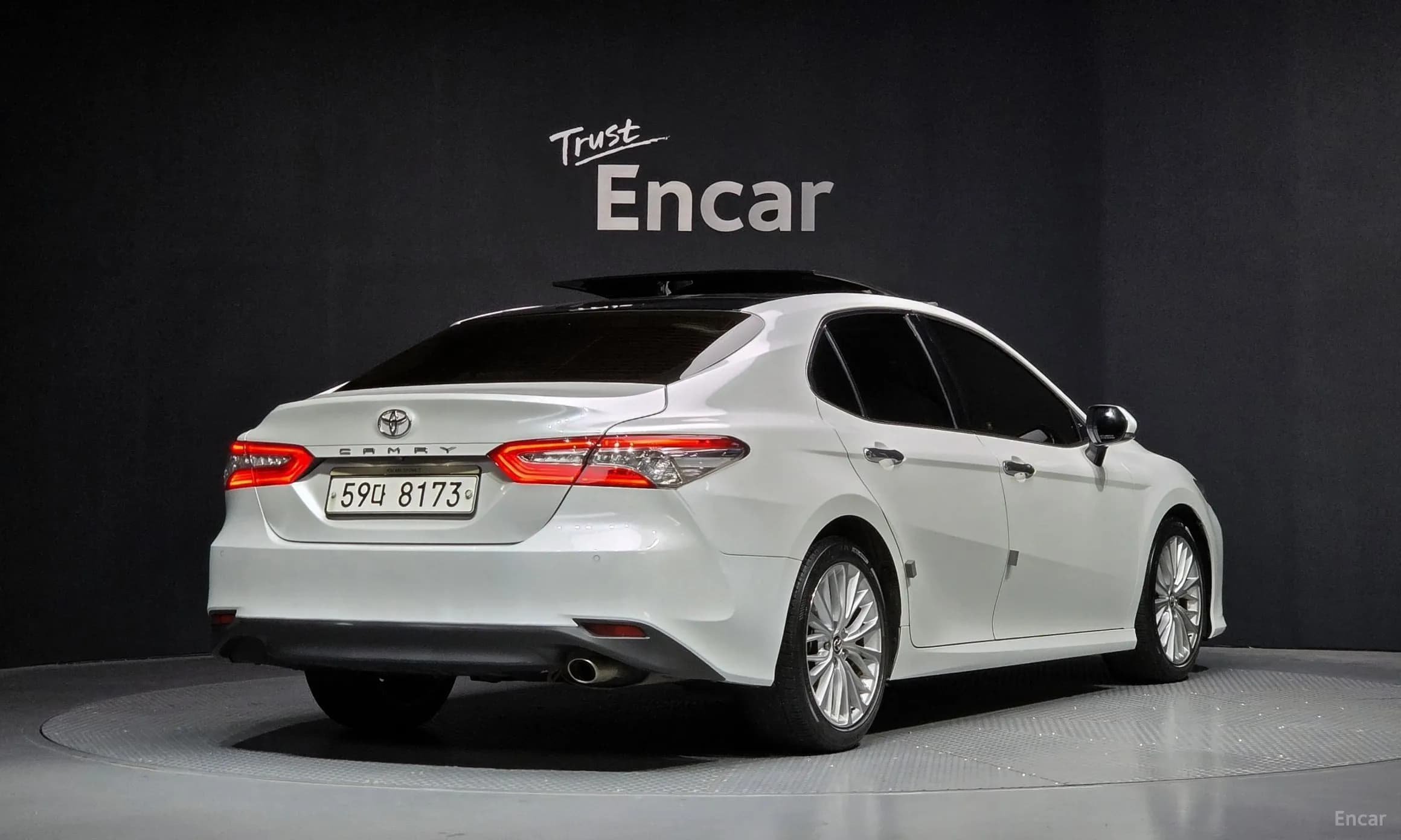 Camry (XV70)