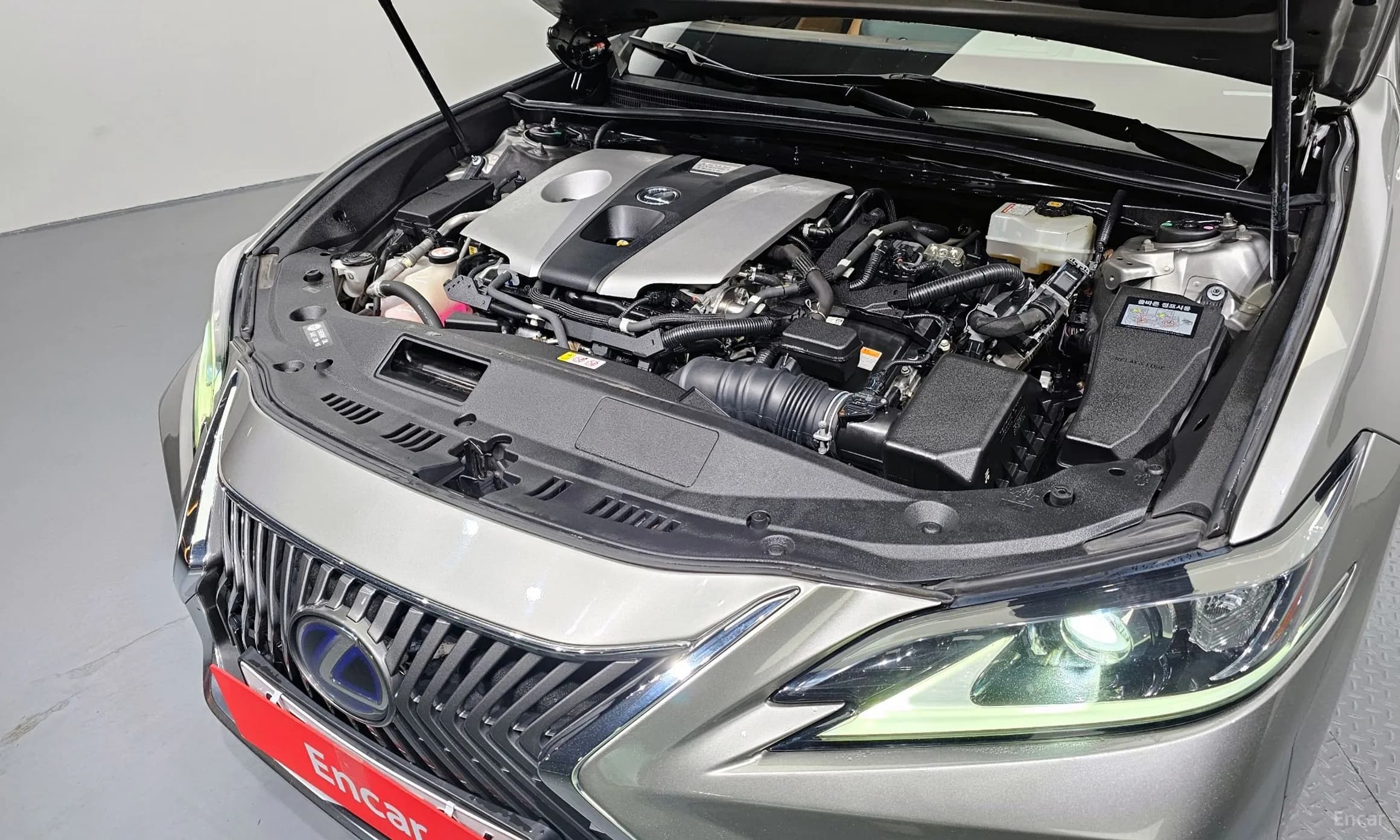 ES300h 7th Generation