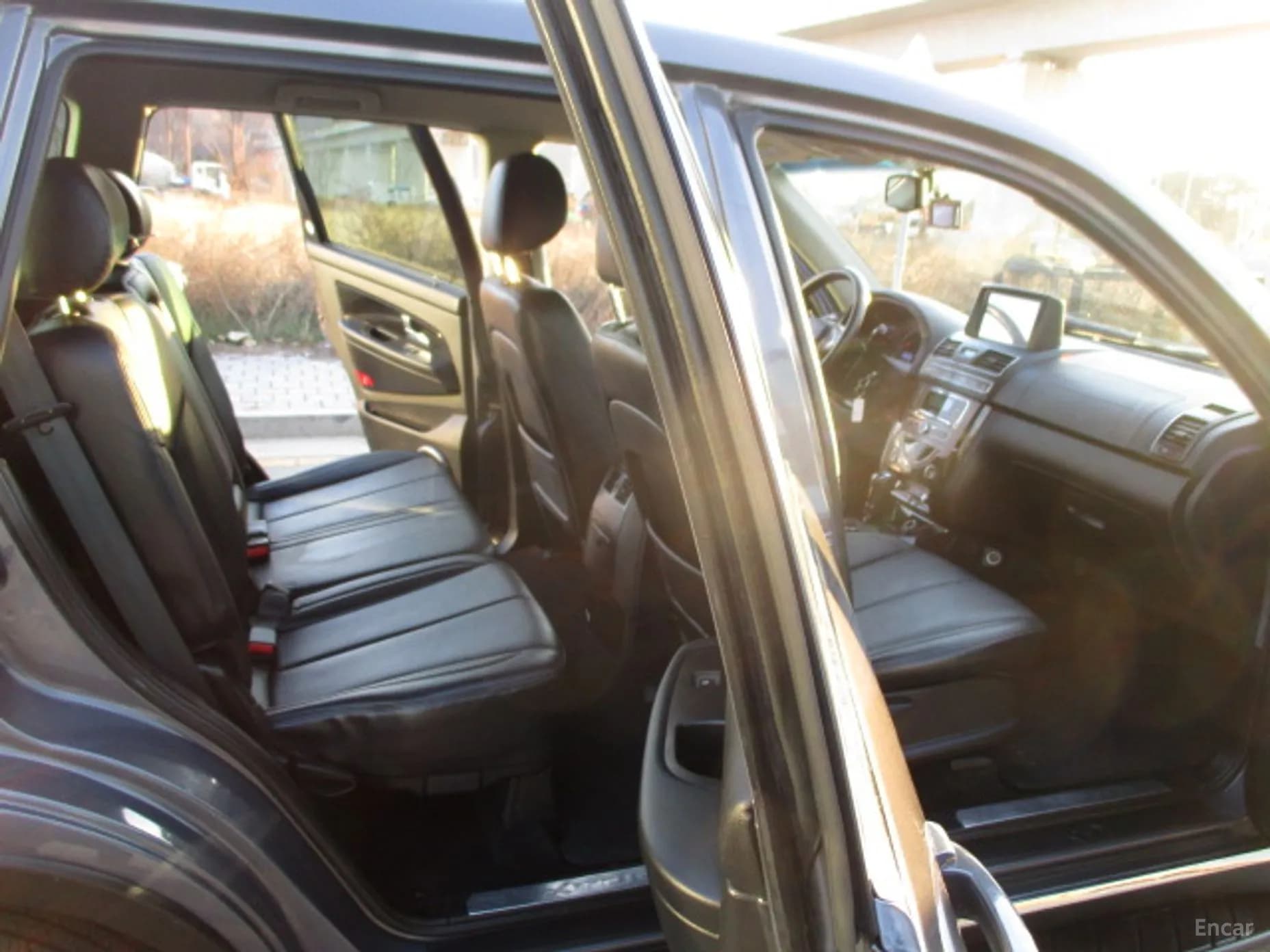 Rexton W