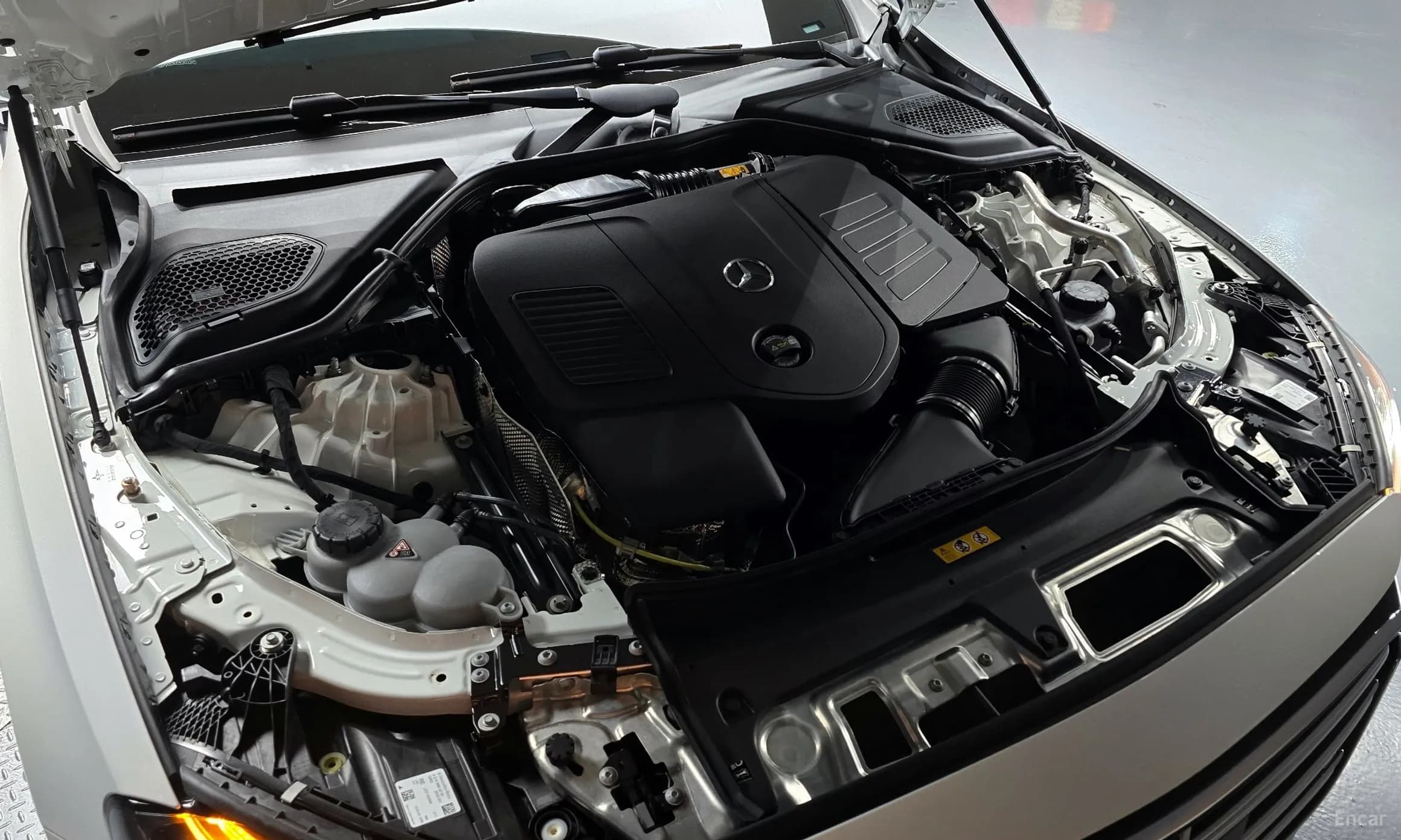 E-Class W214