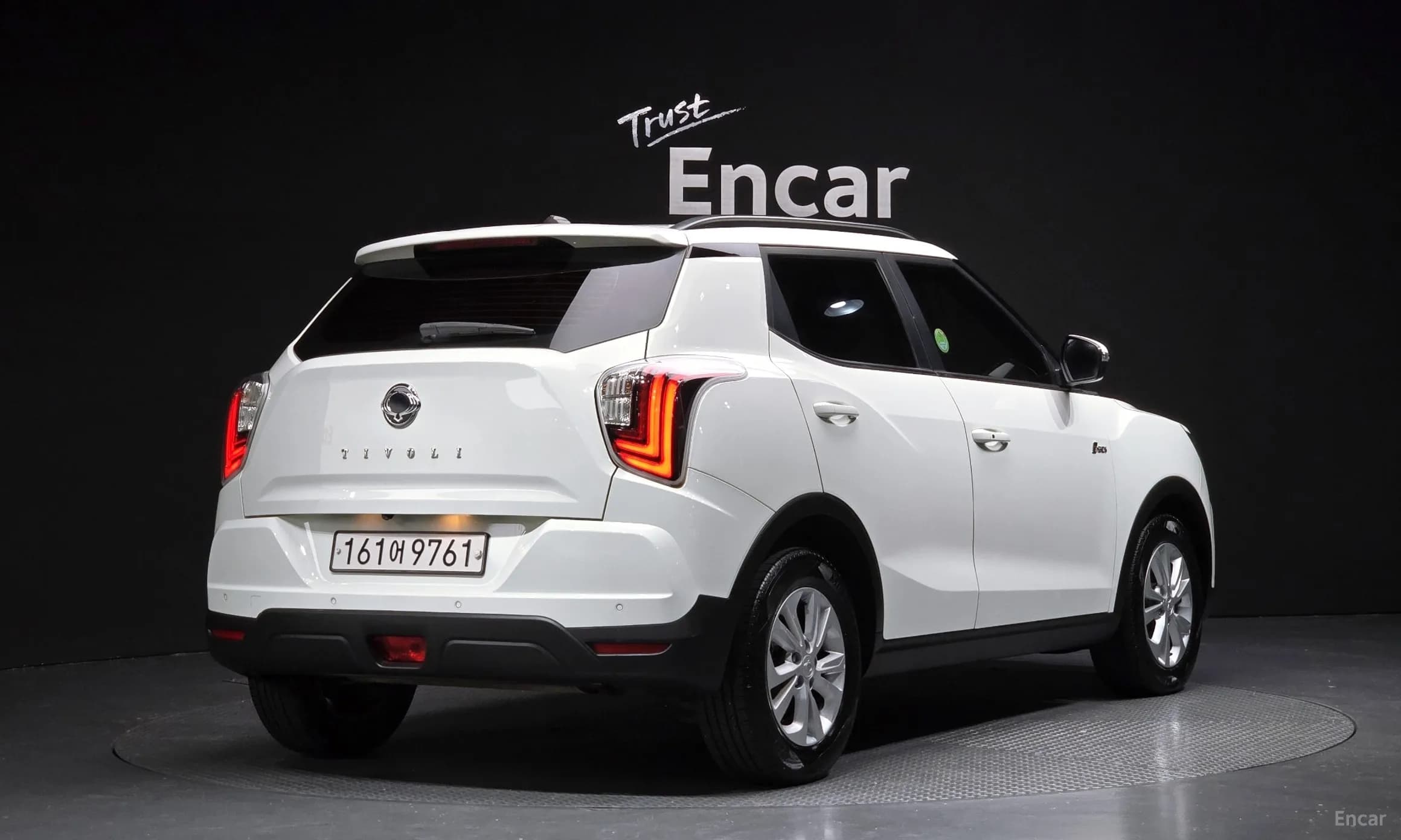Berry New Tivoli