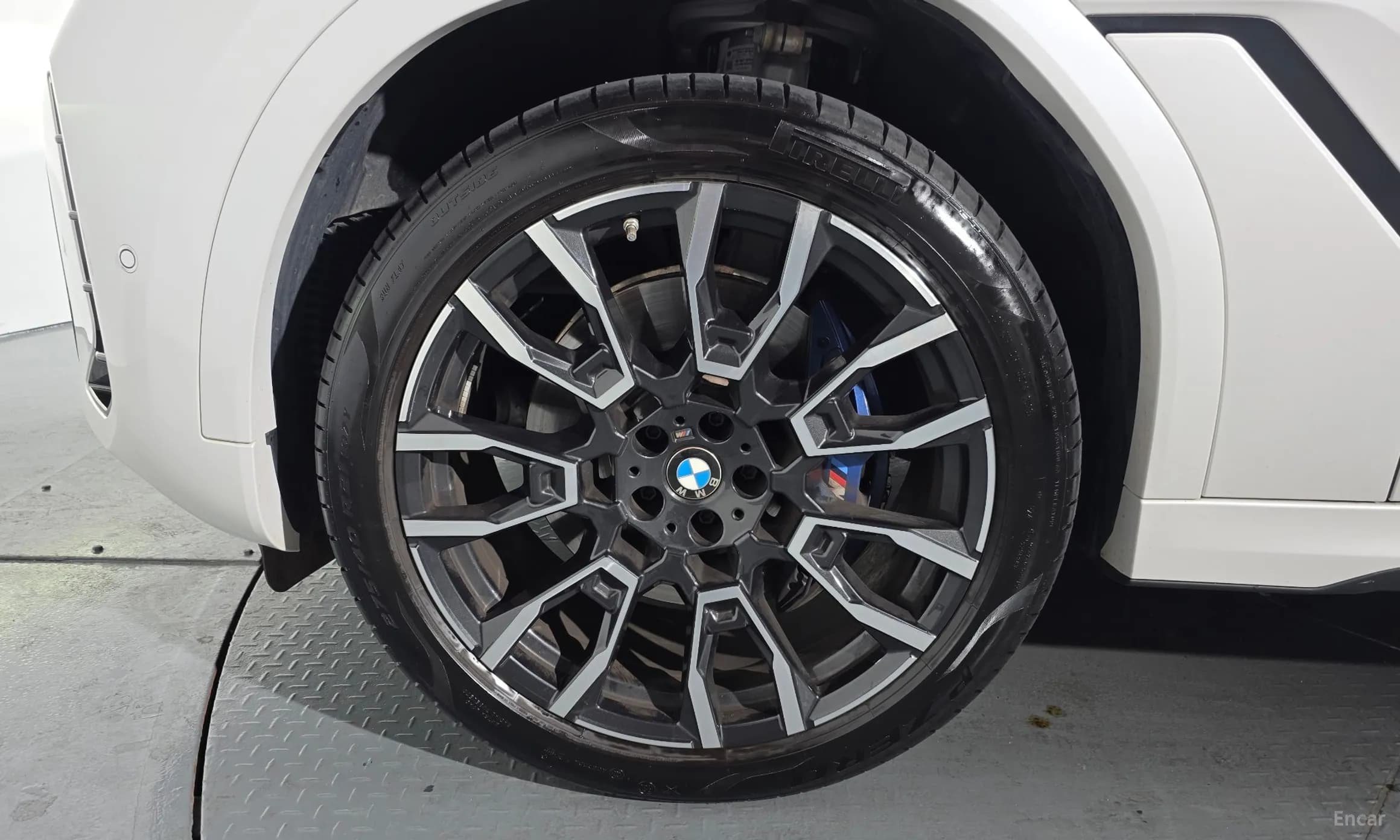 X6 (G06)
