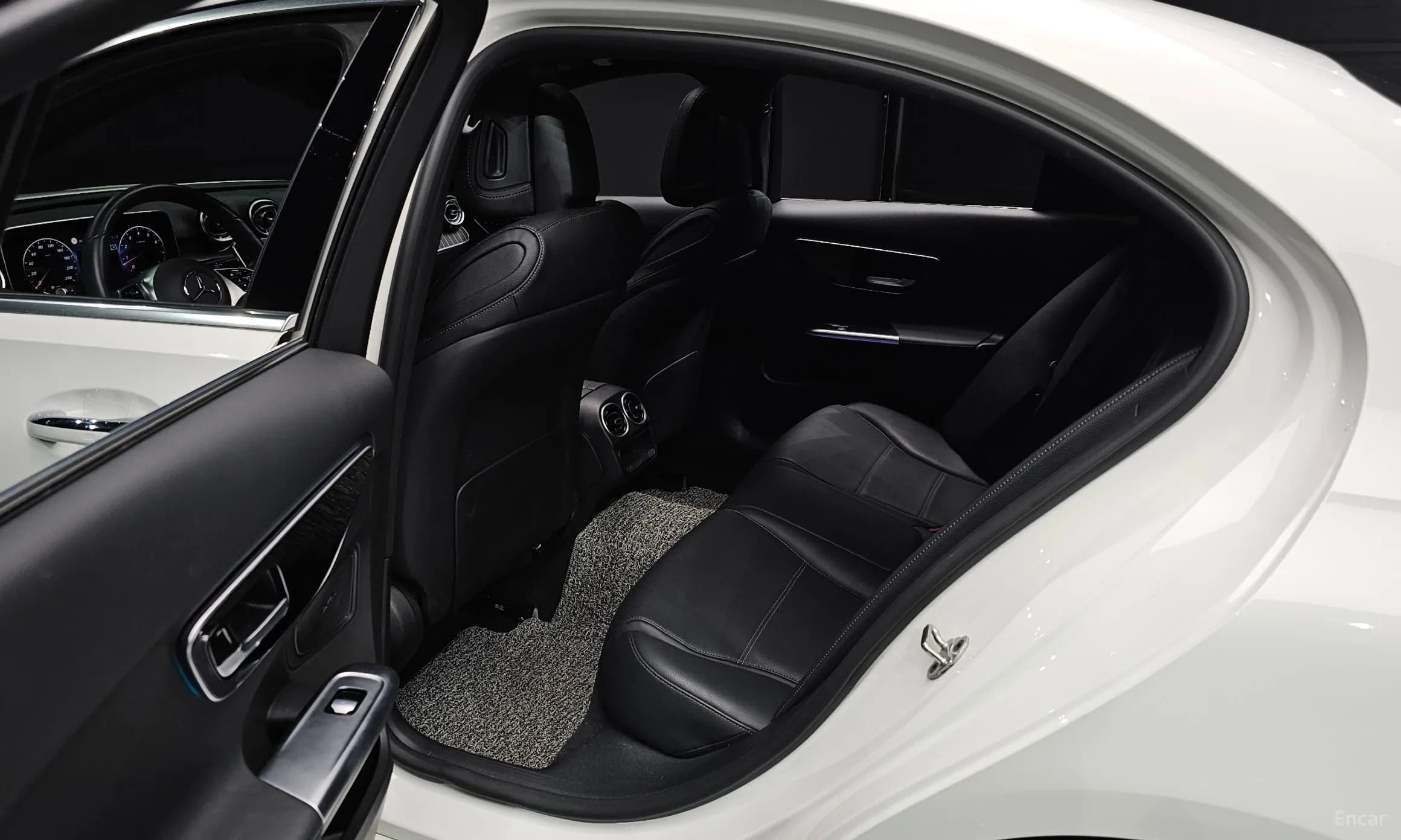 C-Class W206