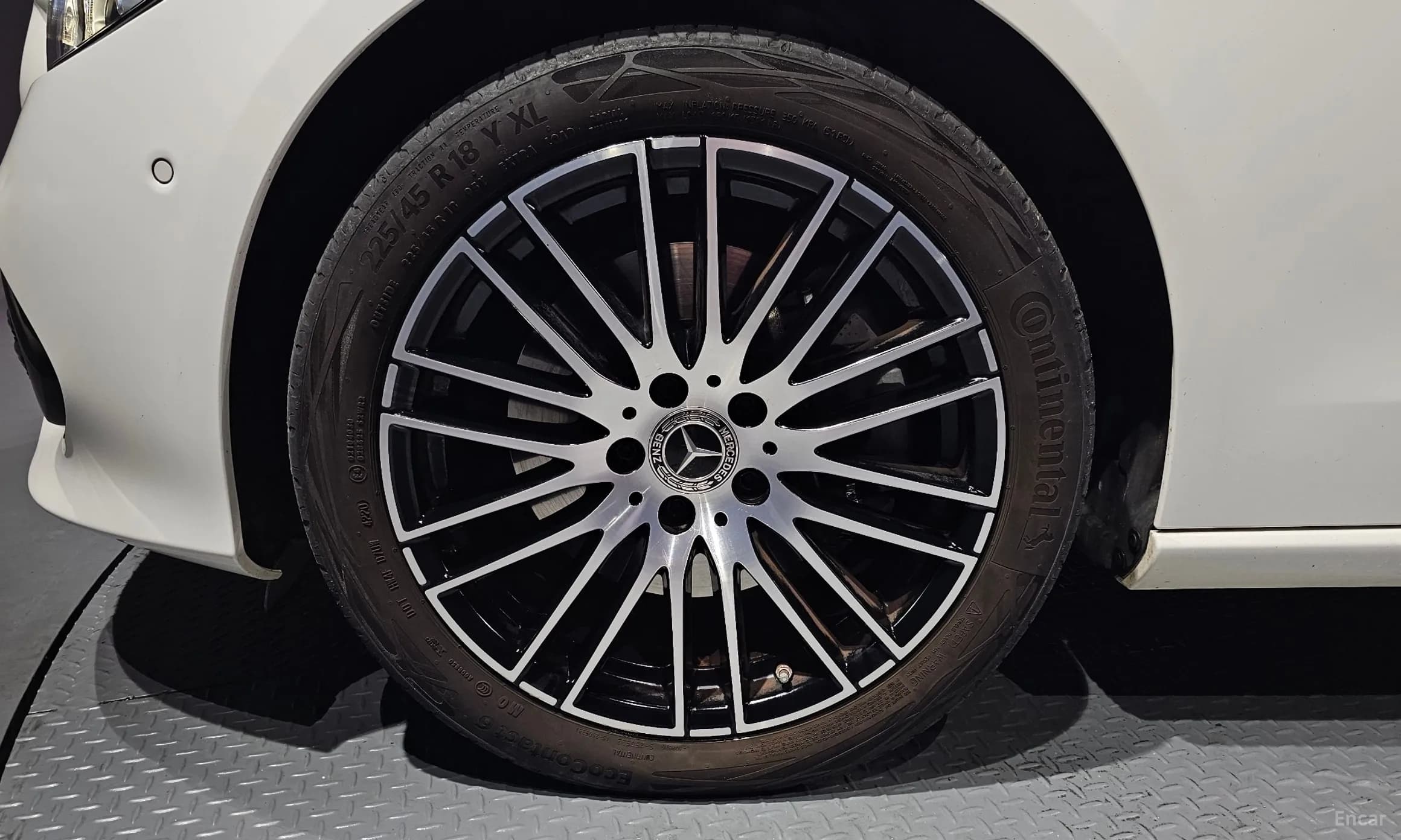 C-Class W206