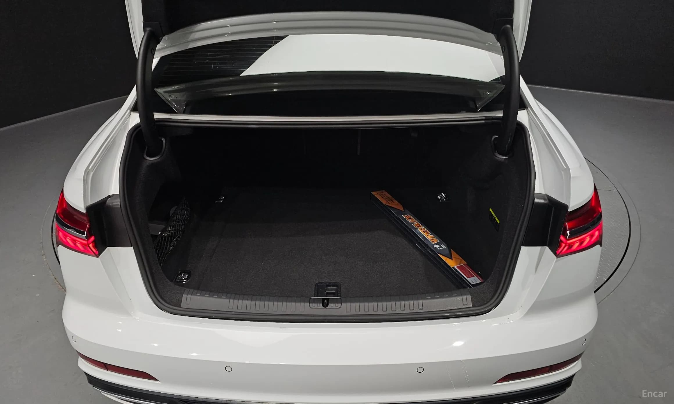 A6 (C8)