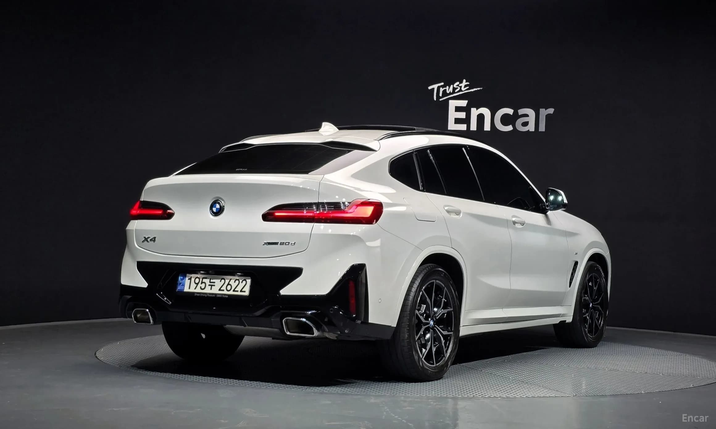 X4 (G02)