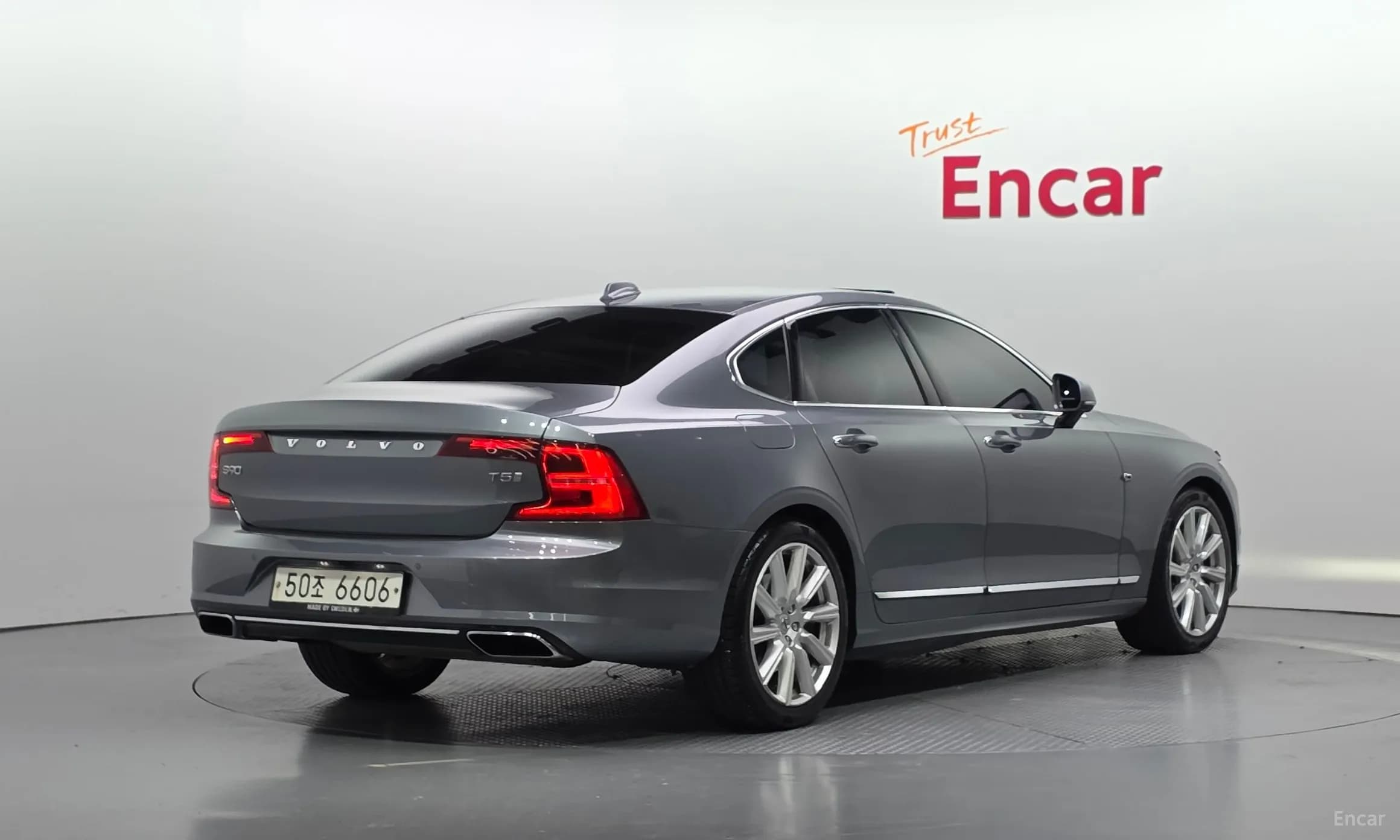 S90