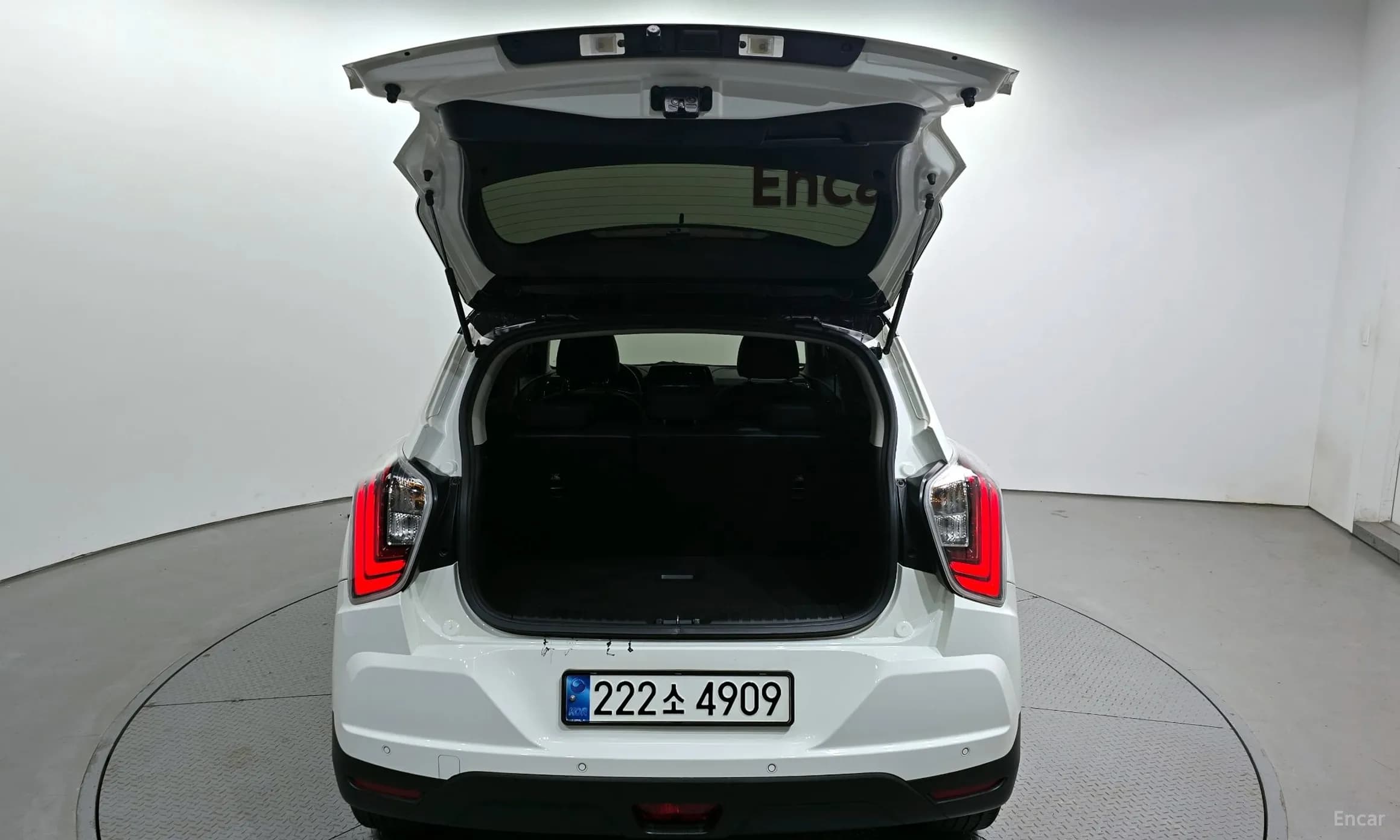 Berry New Tivoli