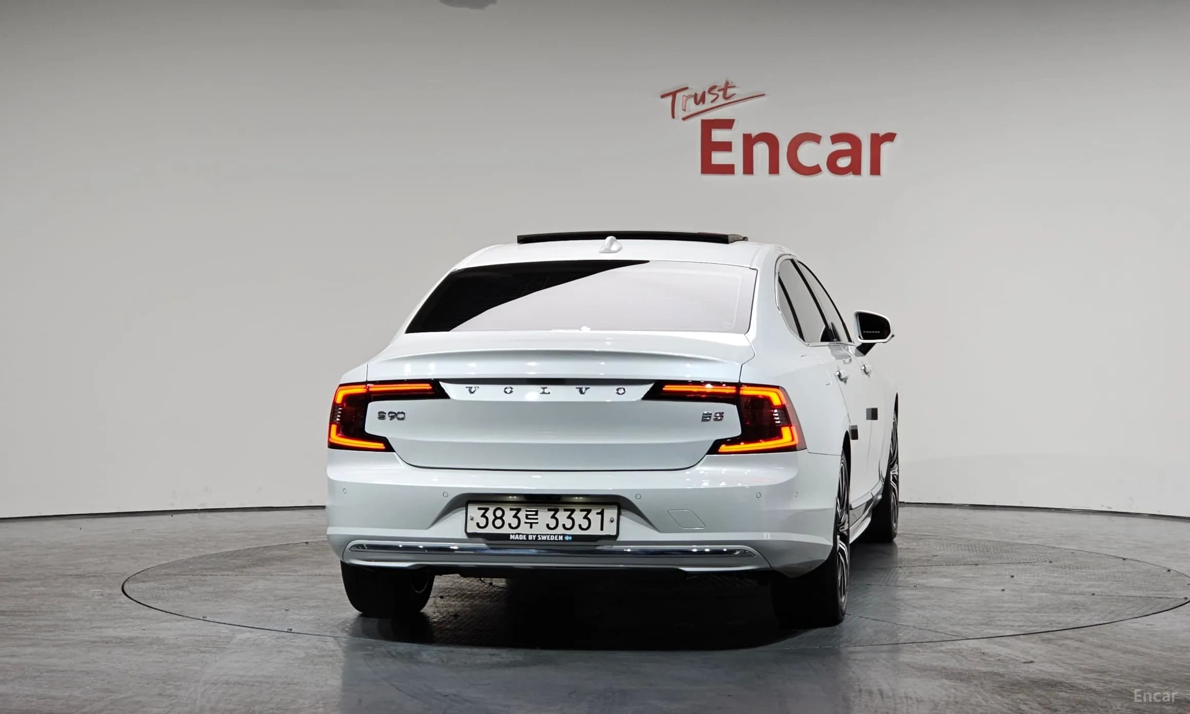 S90