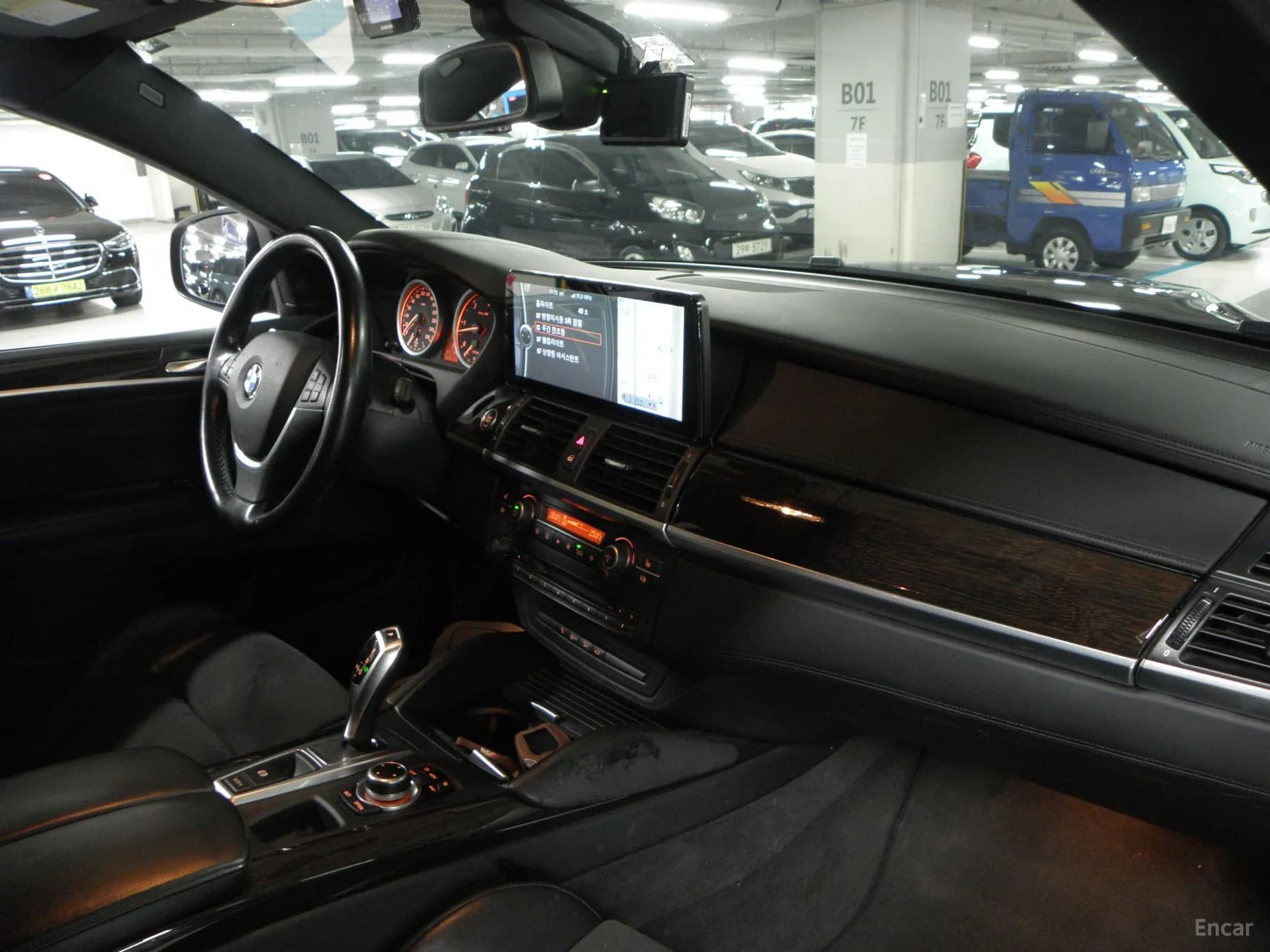 X6 (E71)