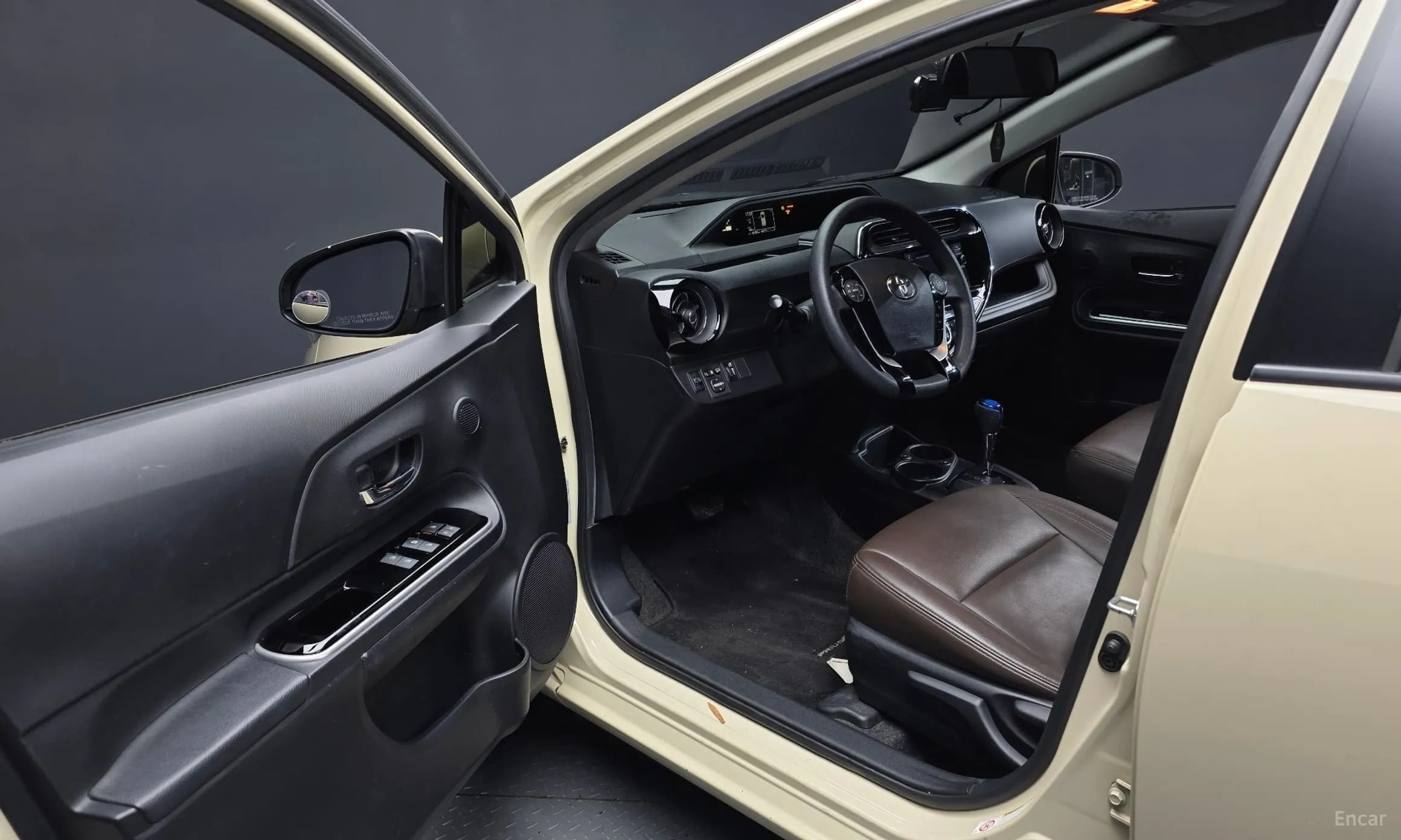 Prius C